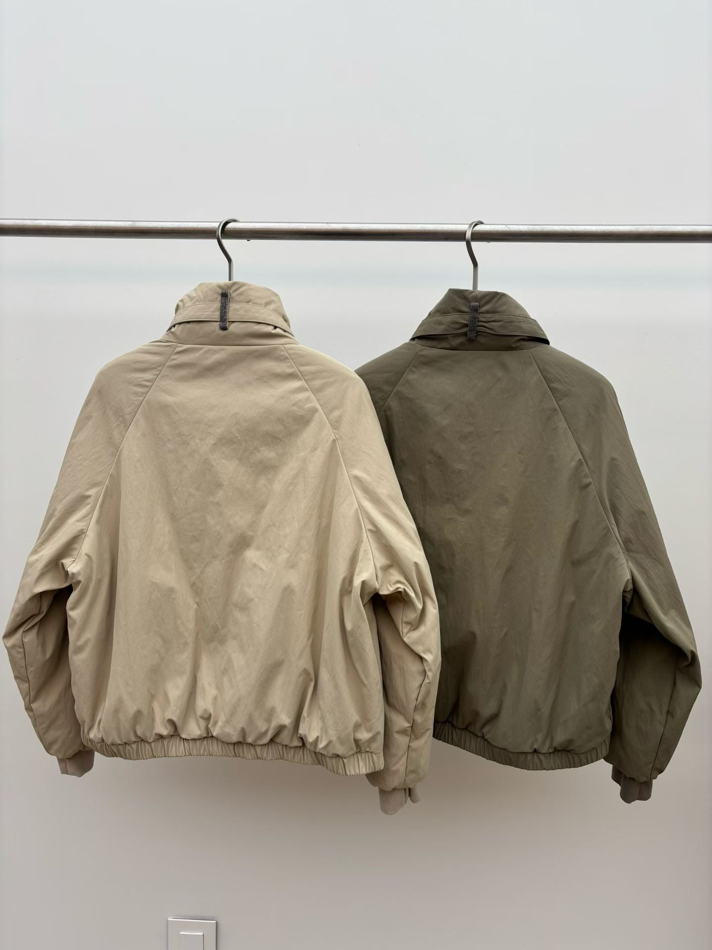 ♡帥氣質感扣帶暖絨外套♡ (C251221)