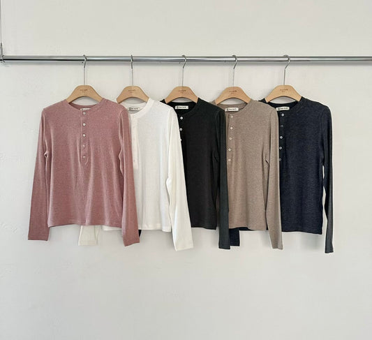 ♡柔彈親膚亨利領長袖上衣♡ (C251113)