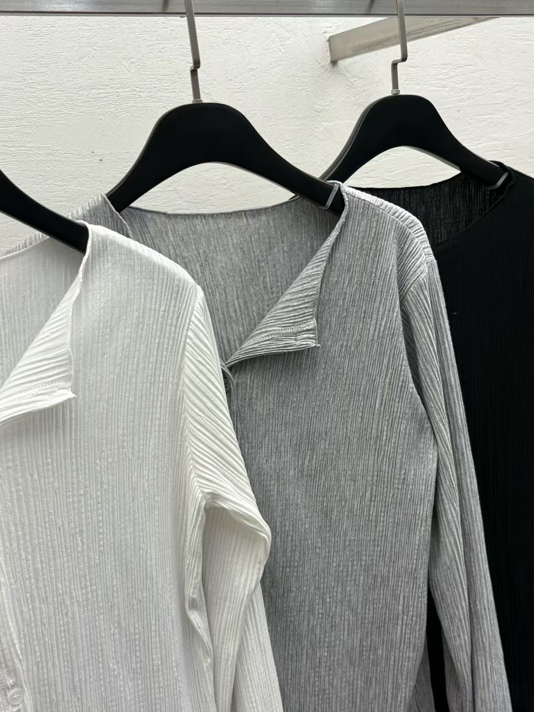 ♡顯瘦嫩感水波壓褶針織外罩衫♡ (C250945)