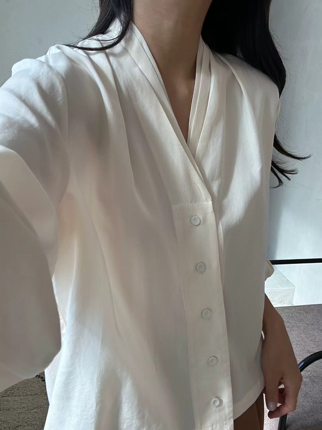 ♡天絲質感特殊V領襯衫♡ (C250823)