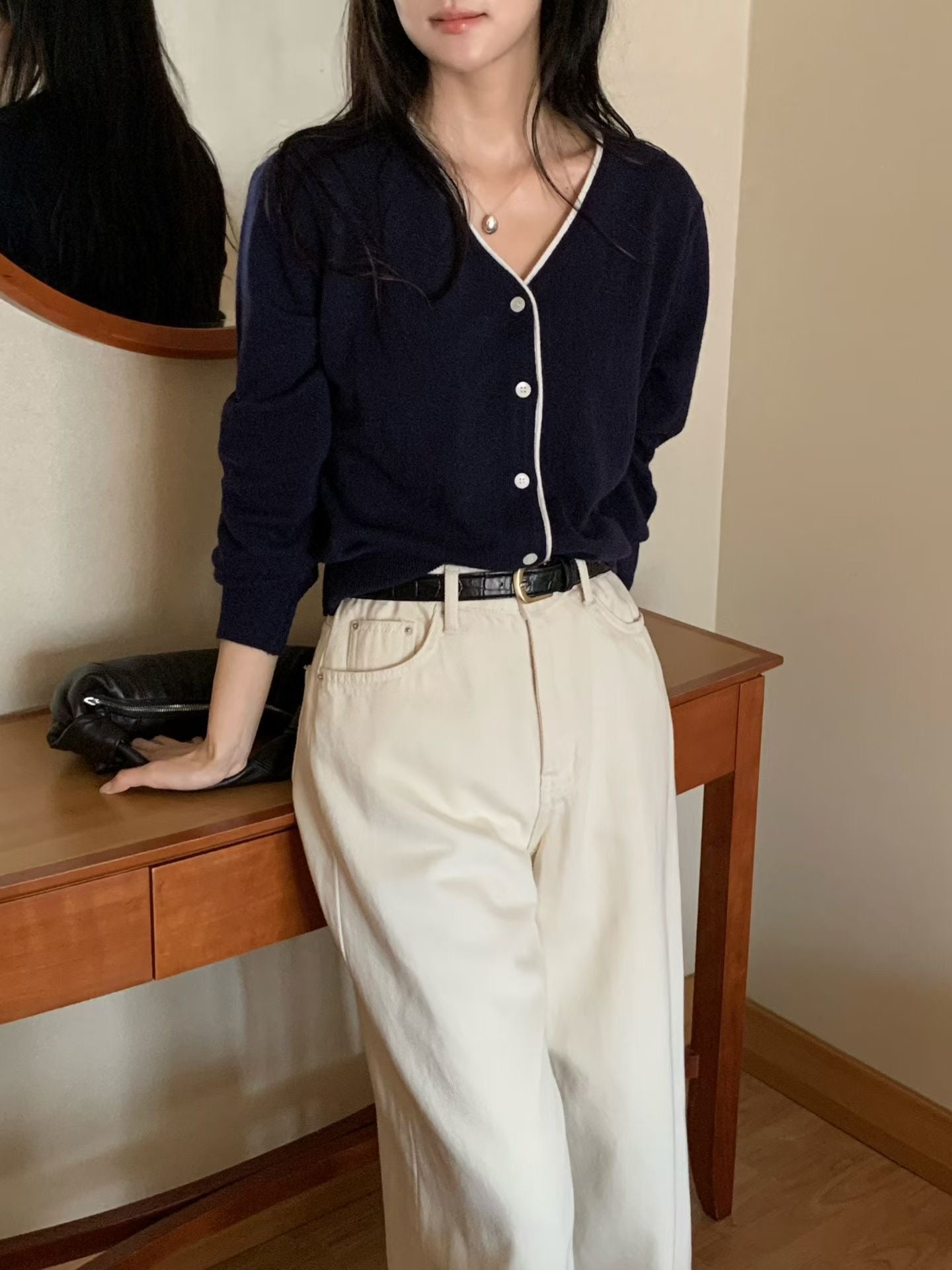 ♡ 優雅V領撞色滾邊開襟衫♡ (C251033)