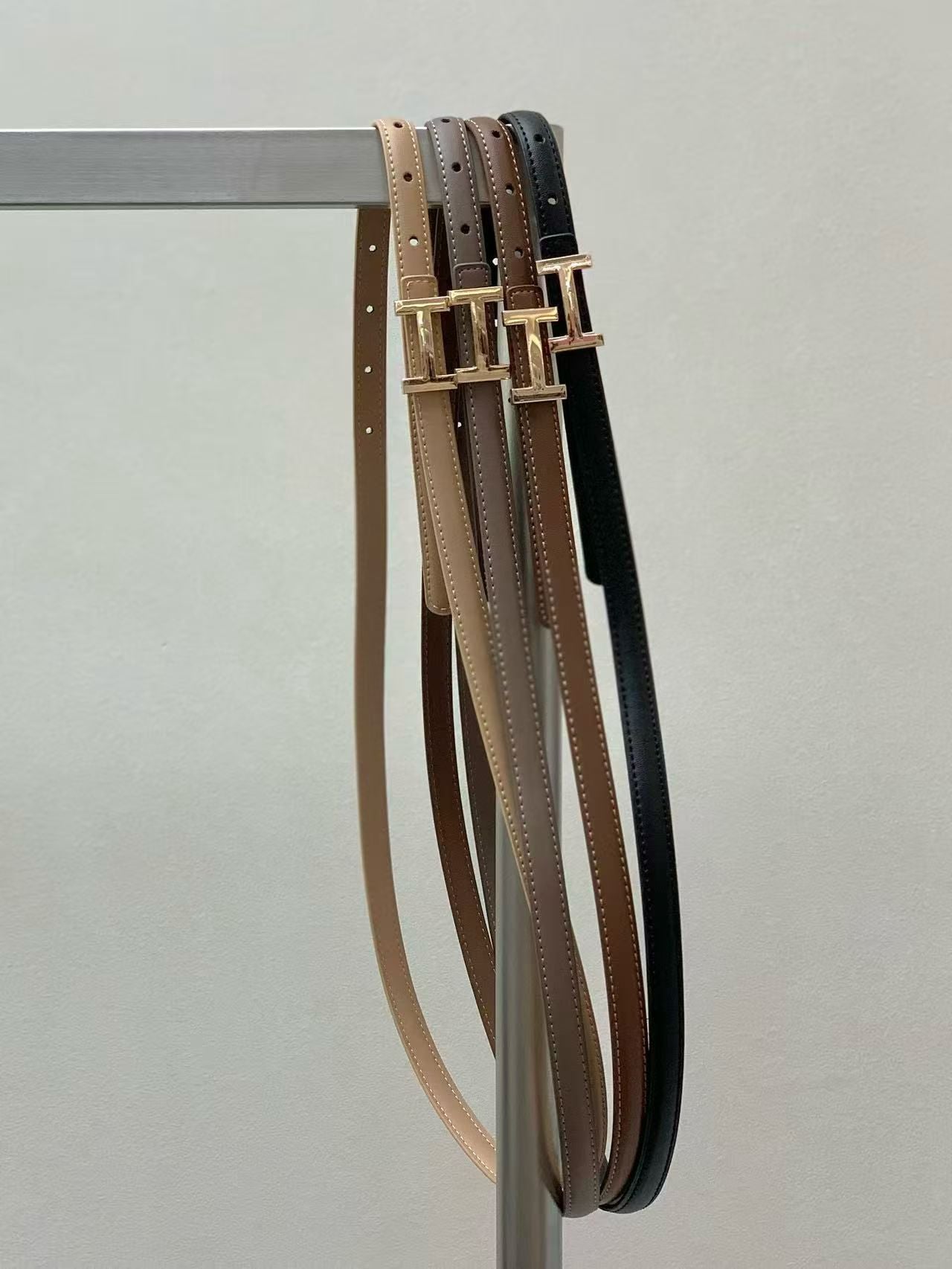 ☆精緻質感H扣細版皮帶☆ (C251017)