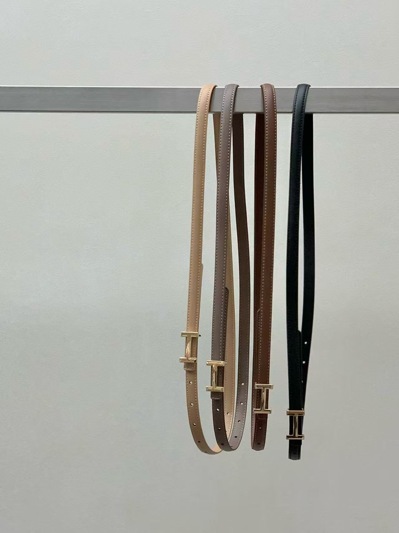 ☆精緻質感H扣細版皮帶☆ (C251017)