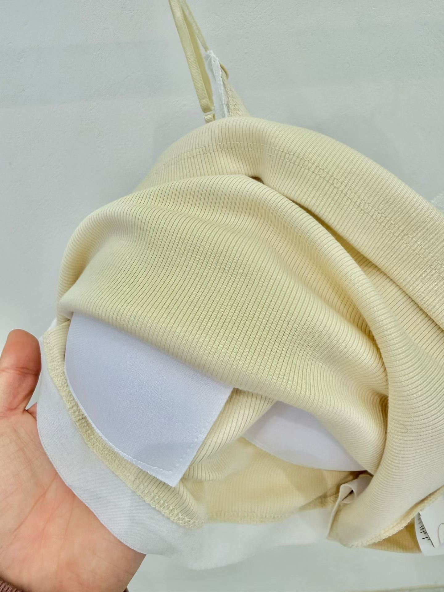 ♡日常必備蕾絲邊內搭細肩帶♡ (C260554)