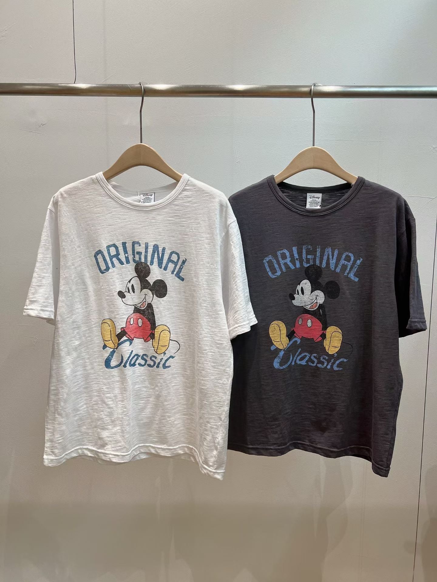 ♡Disney授權復古刷色經典米奇T ♡ (C260526)