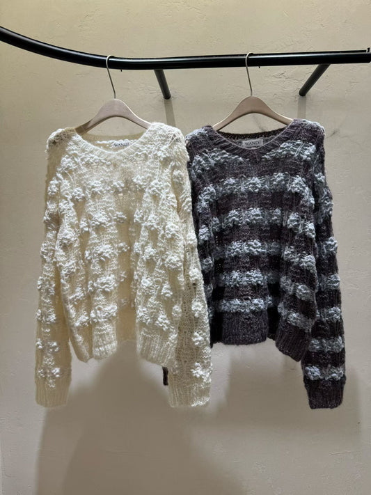 ♡立體花朵手工寬鬆毛衣♡ (C251028)