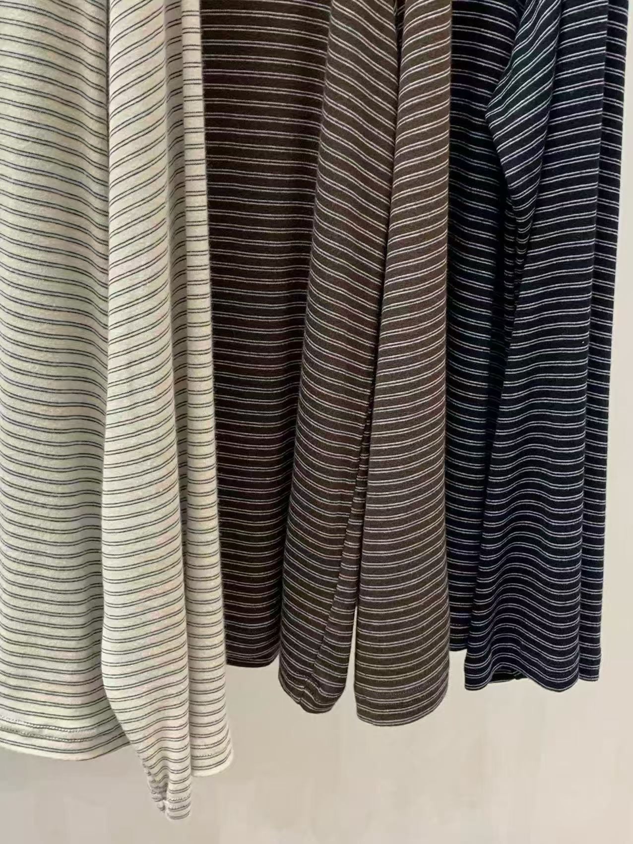 ♡極親膚落肩寬袖條紋上衣♡ (C251014)