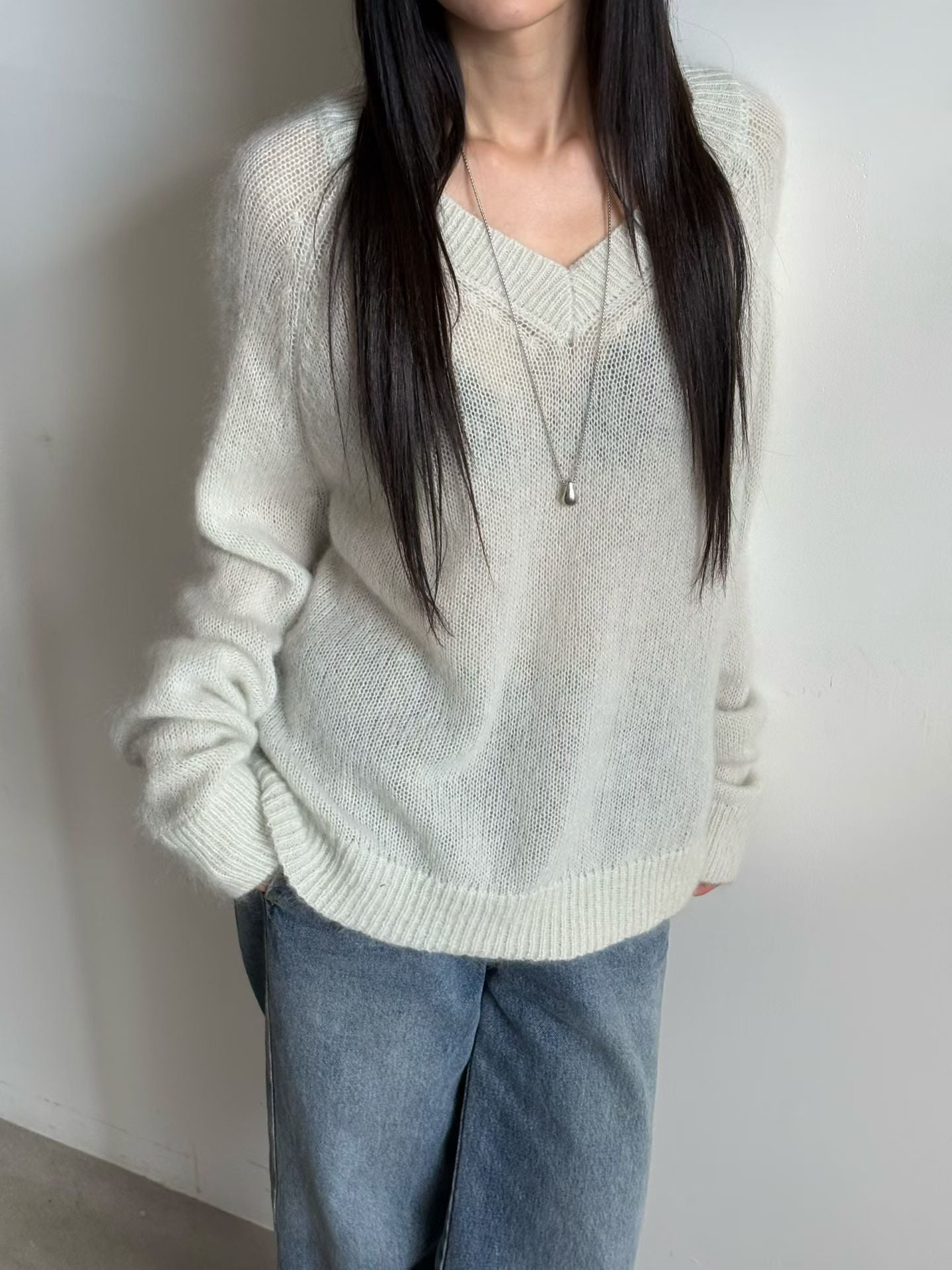 ♡柔霧輕絨V領毛海針織上衣♡ (C251256)