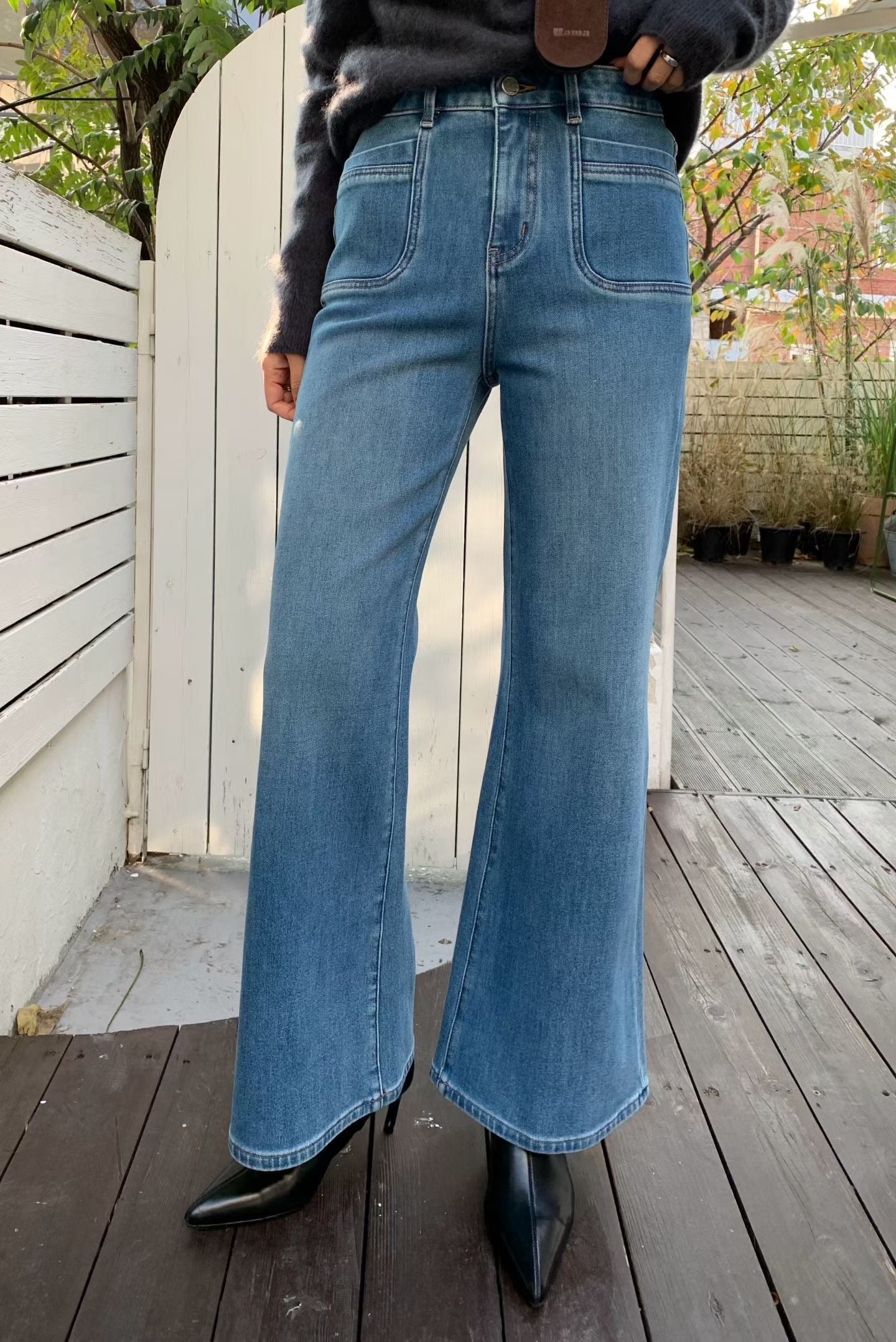 ♡雙口袋修身刷絨微喇叭牛仔褲♡ (C251216)