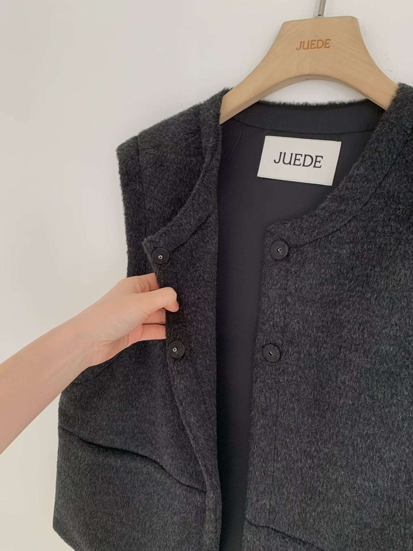 ♡保暖極簡風必備背心♡ (C251242)