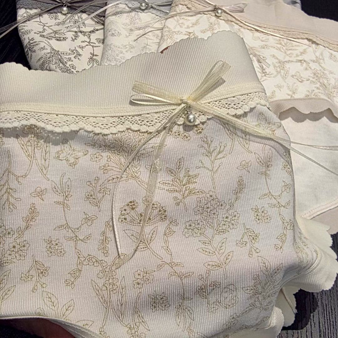♡高質感花卉親膚內褲～四件組♡ (C260427)