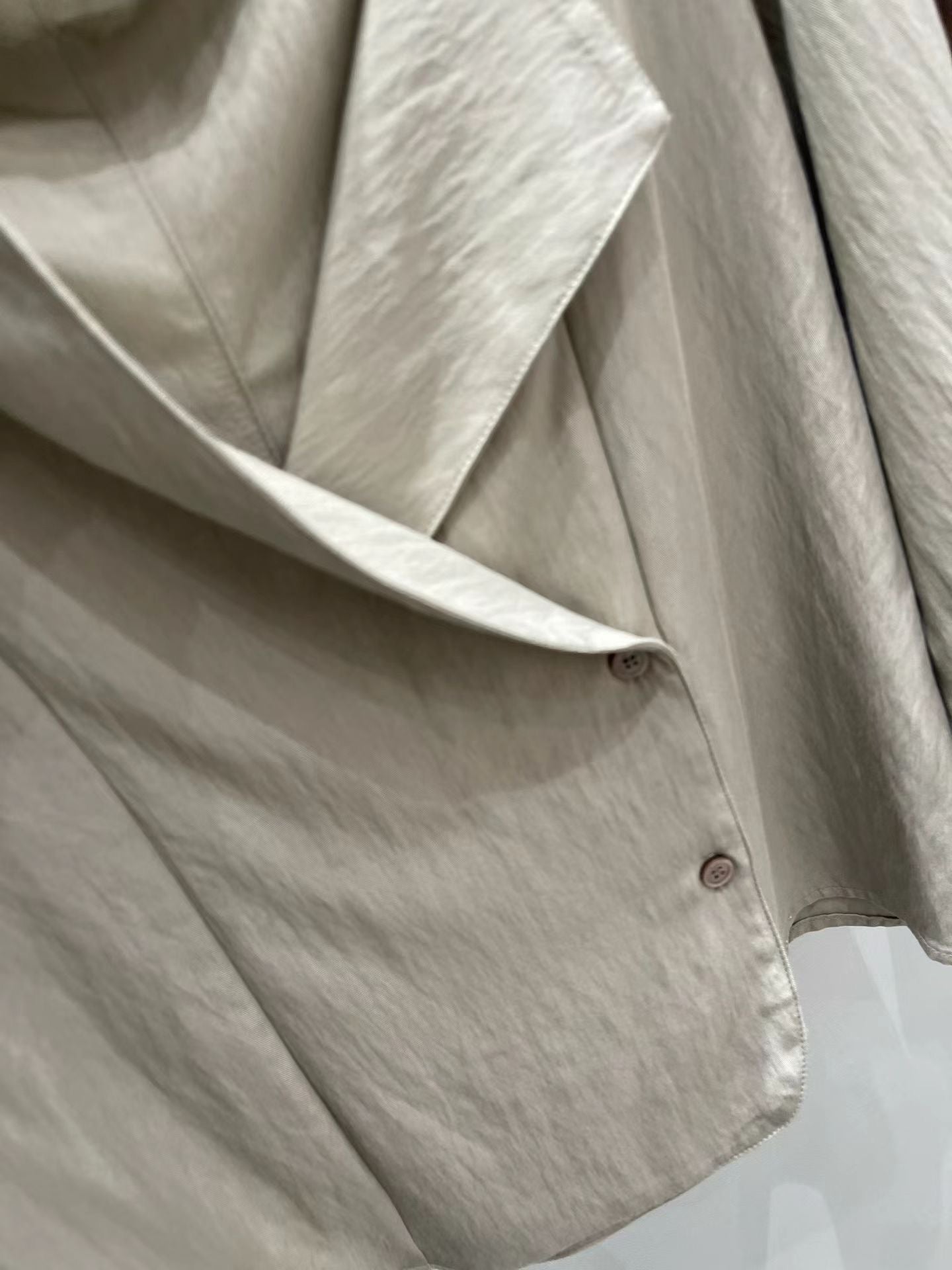 ♡氣質Oni家♡優雅垂領交疊設計感上衣 (C251228)