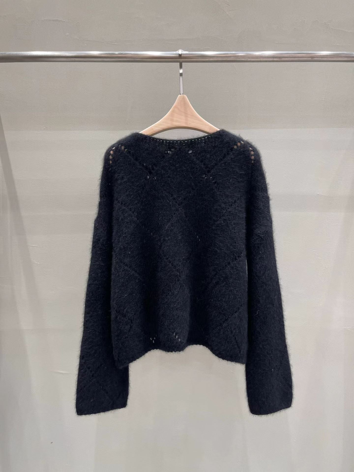 ♡氣質Oni家♡慵懶圓領簍空菱格毛衣 (C251134)