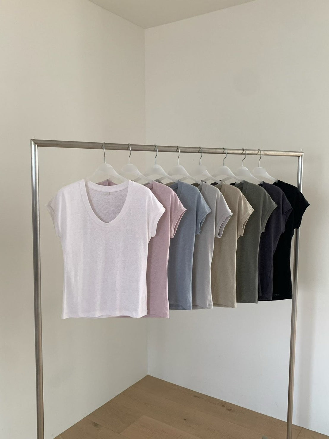 ♡夏日棉麻涼感V領短袖T♡ (C260640)
