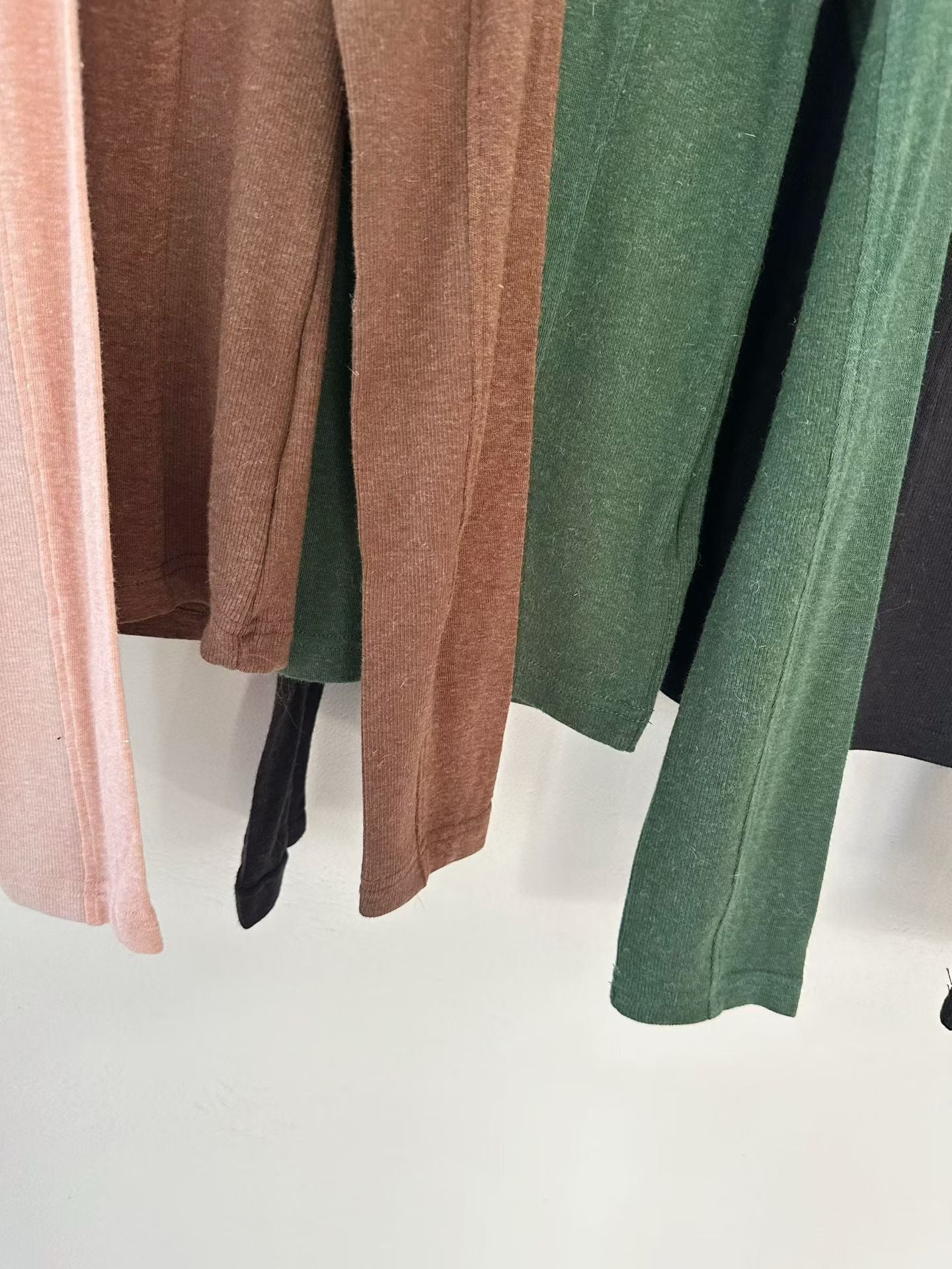 ♡柔彈腰線顯瘦長袖心機打底衣♡ (C251237)