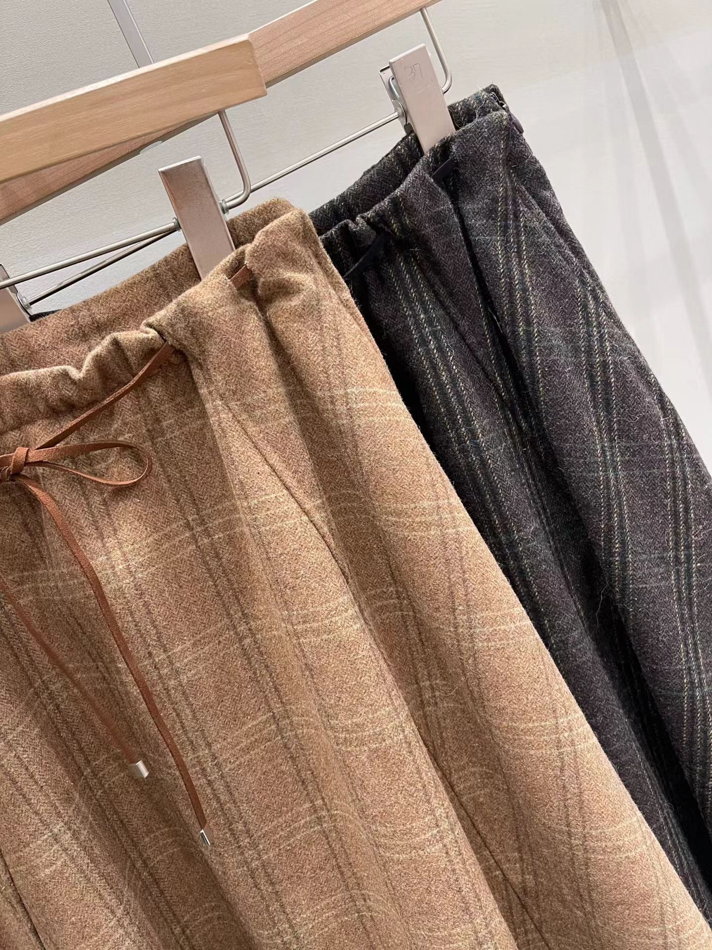 ♡氣質Oni家♡英倫格紋抽繩羊毛裙 (C251137)