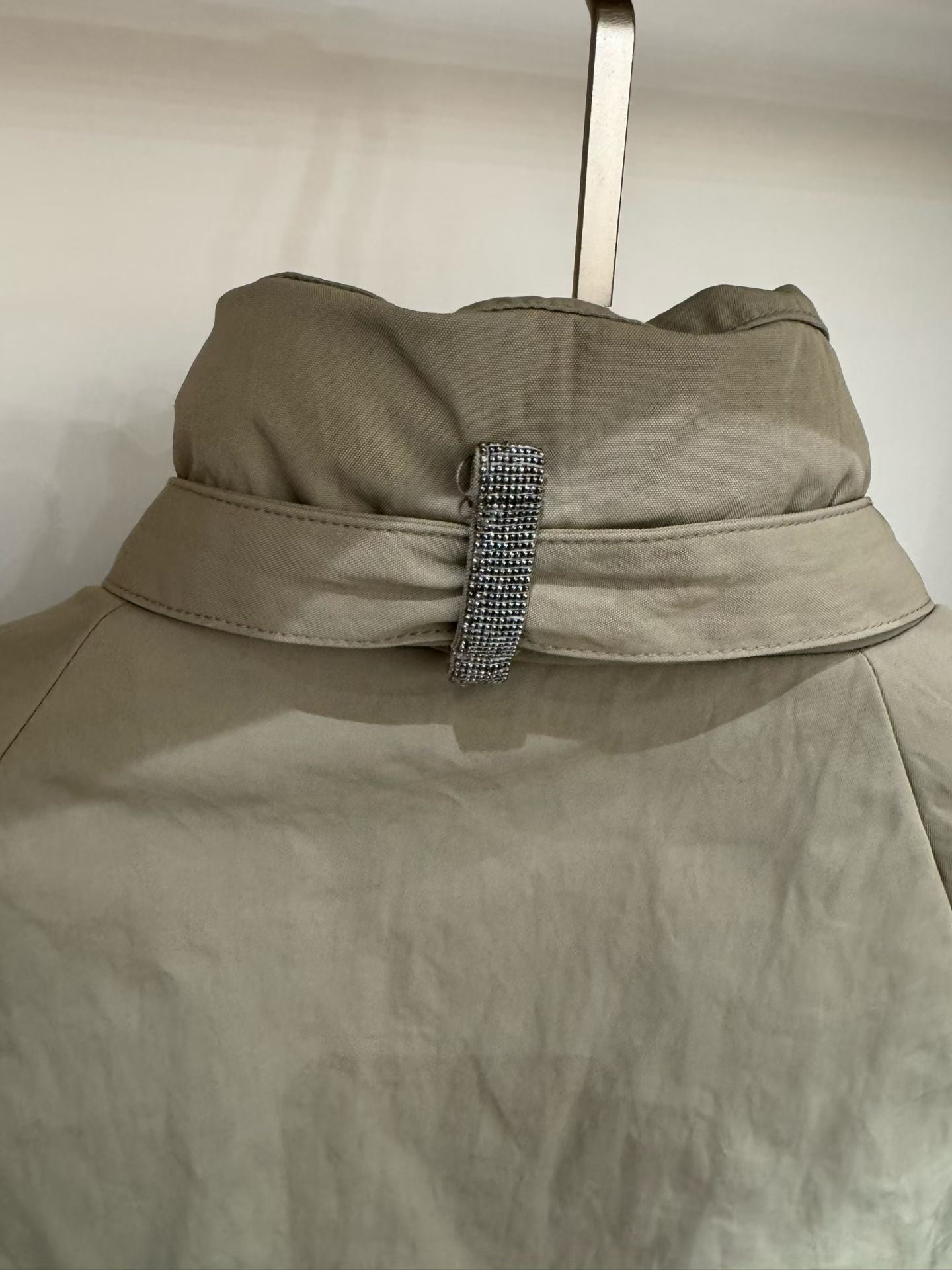 ♡帥氣質感扣帶暖絨外套♡ (C251221)