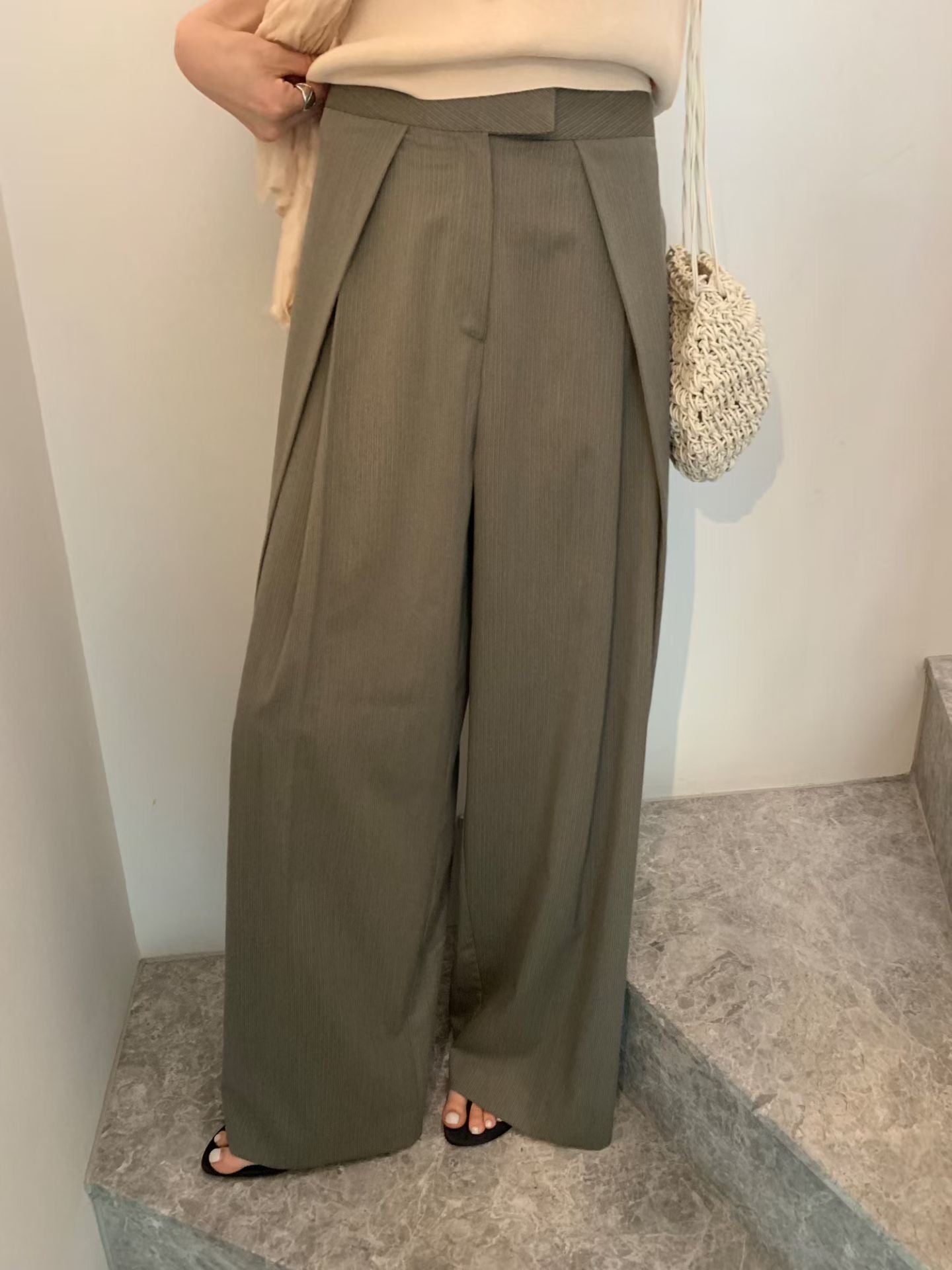 ♡設計感立體剪裁垂墜神褲♡ (C260657)