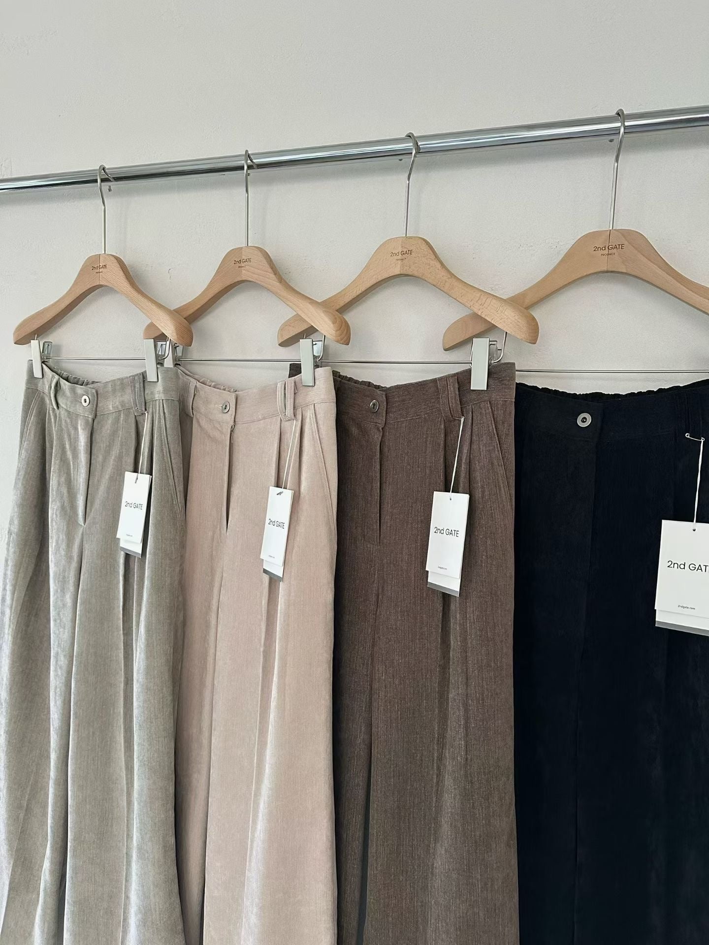 ♡質感天絲霧絨感奶油褲♡ (C251121)