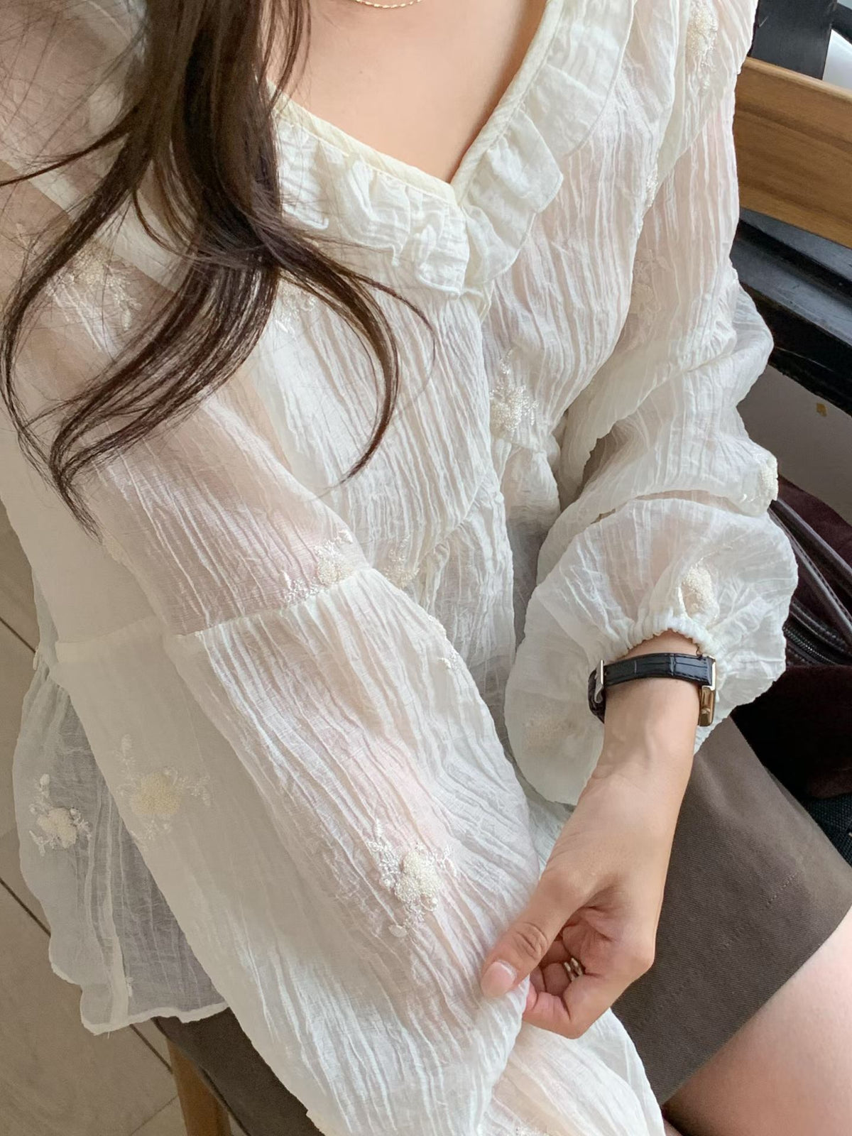 ♡浪漫立體花刺繡天絲上衣♡ (C260914)