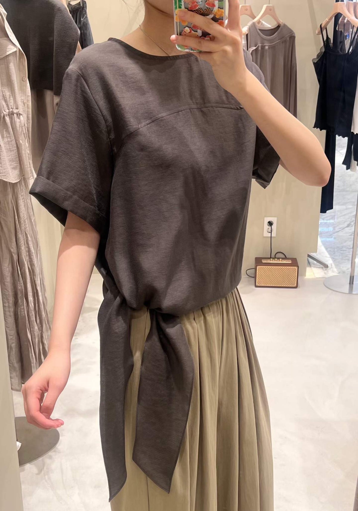 ♡Soft Knot 日常百搭綁結天絲短袖上衣♡ (C260915)