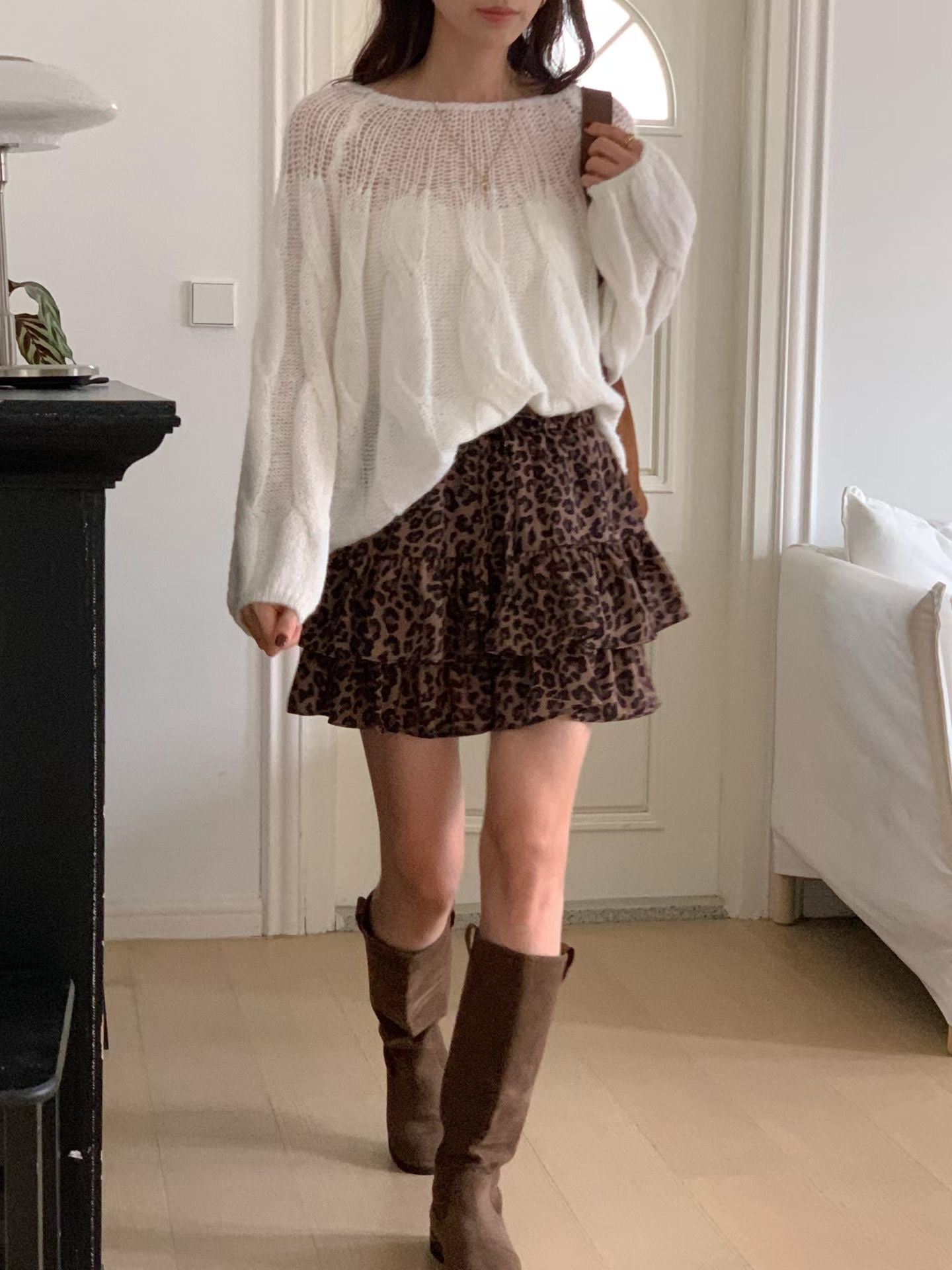 ♡輕柔鏤空麻花寬鬆針織上衣♡ (C251026)