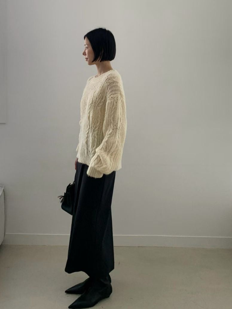 ♡冬日軟慵麻花洞洞毛衣♡ (C251229)