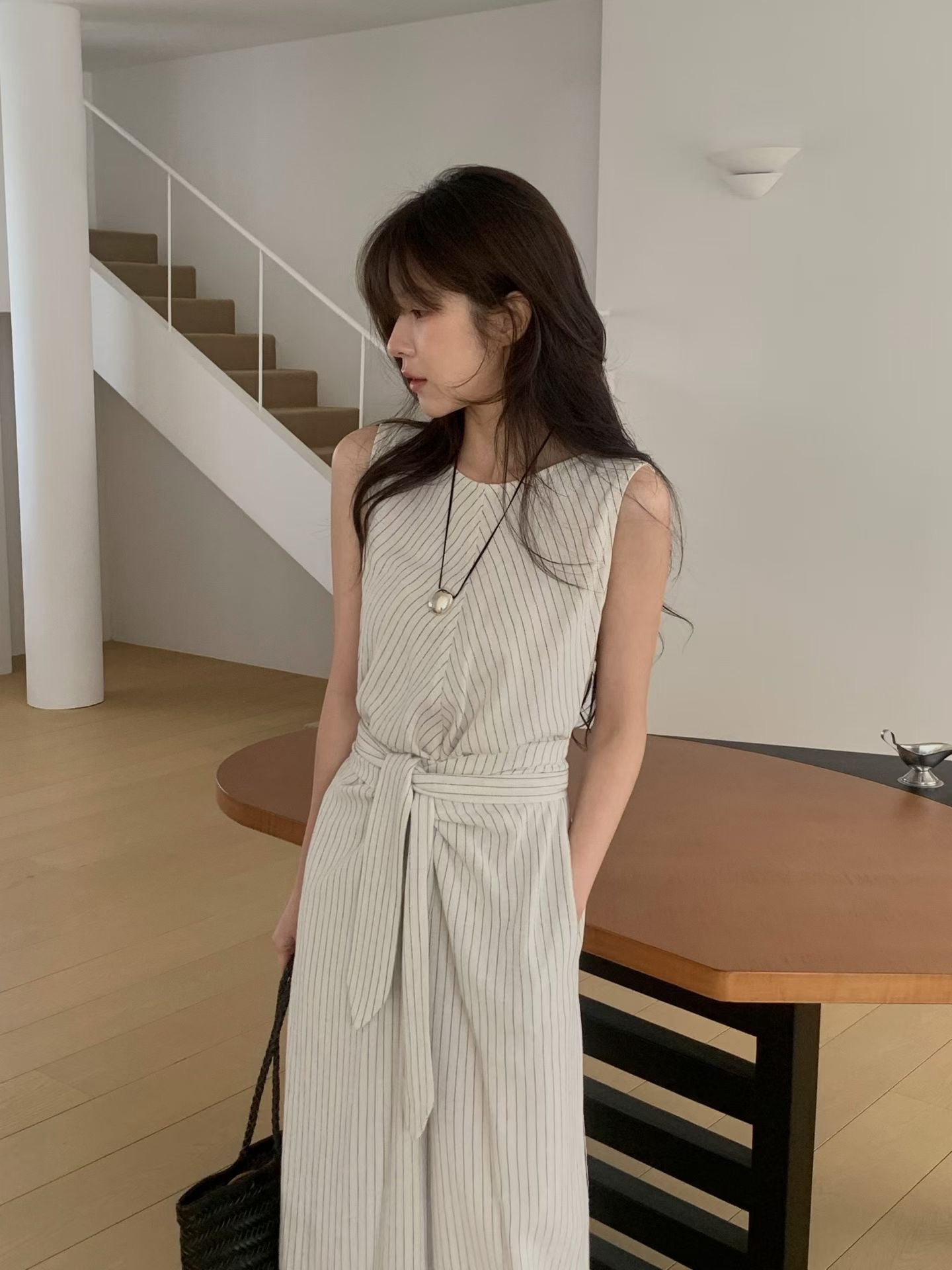 ♡法式扭結顯瘦直紋洋裝♡ (C260537)