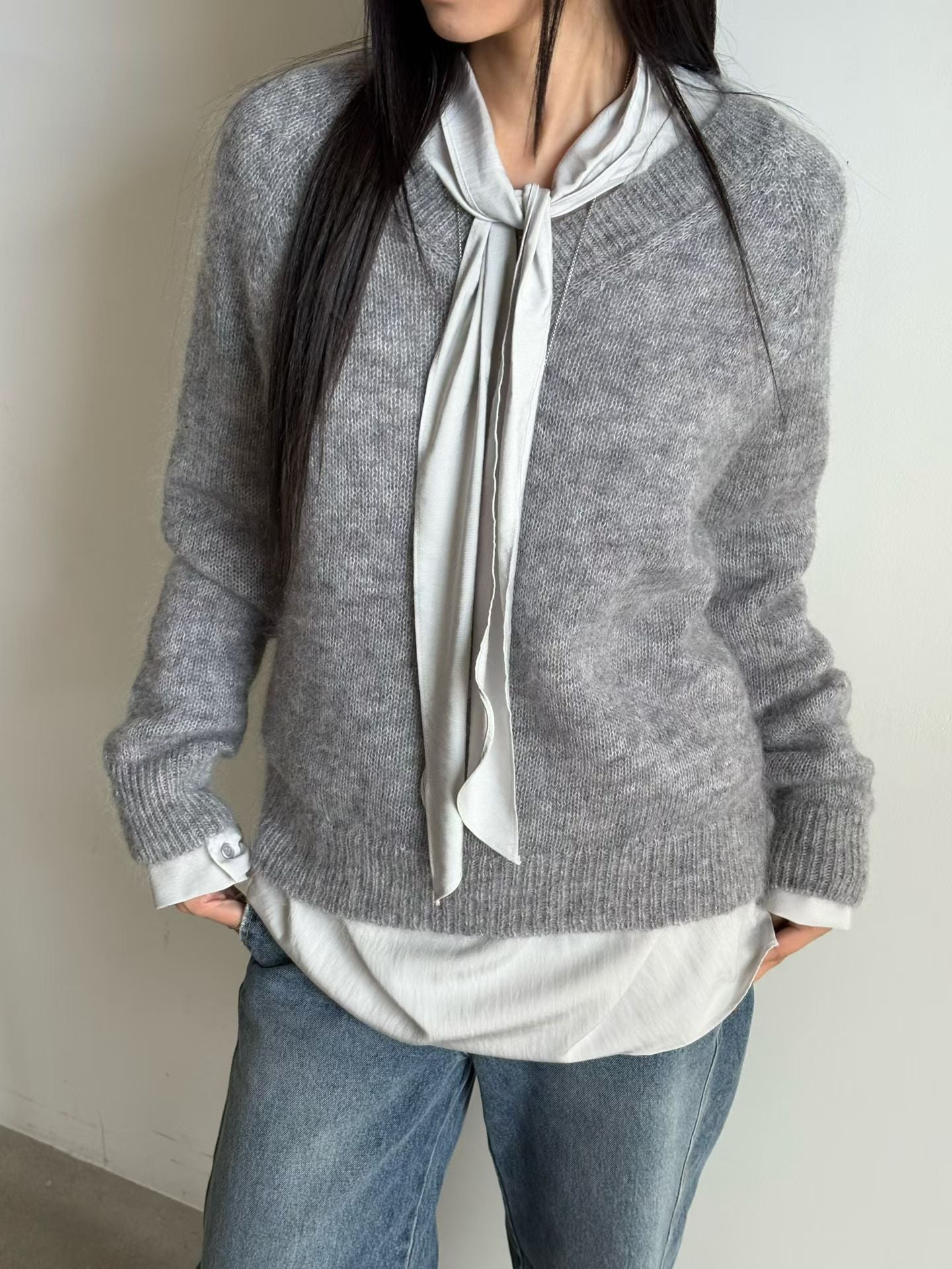 ♡柔霧輕絨V領毛海針織上衣♡ (C251256)