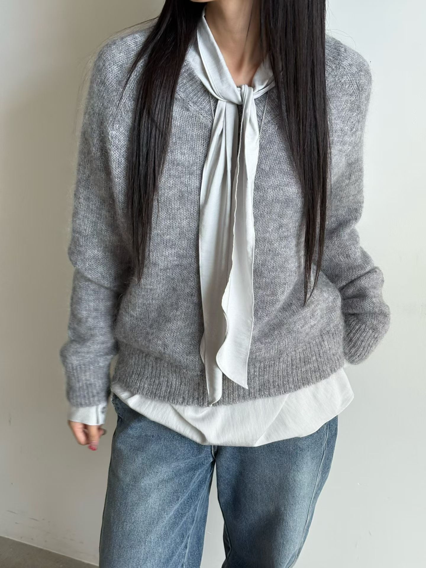 ♡柔霧輕絨V領毛海針織上衣♡ (C251256)