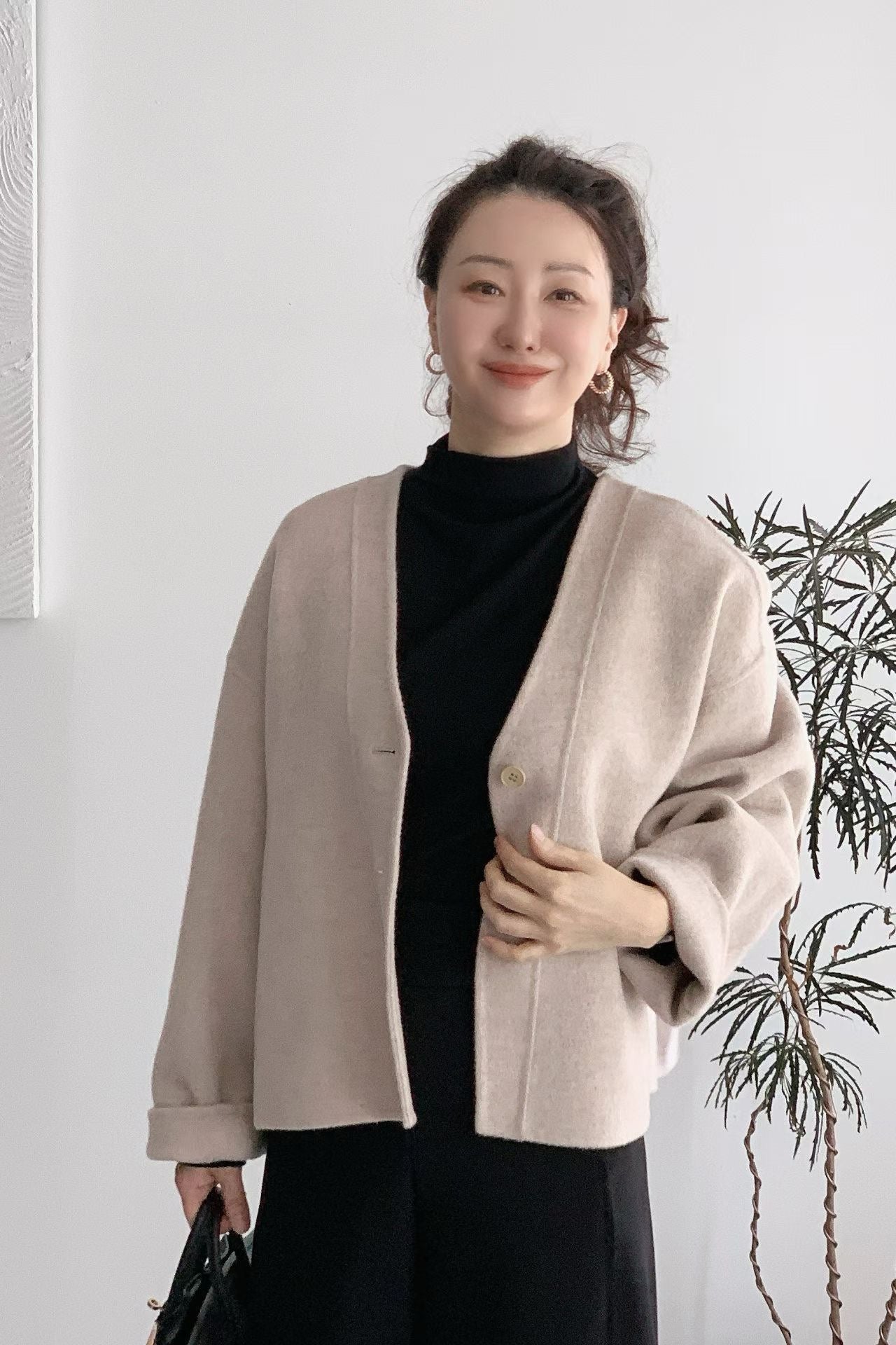 ♡百搭挺版V領手工毛呢外套♡ (C251270)