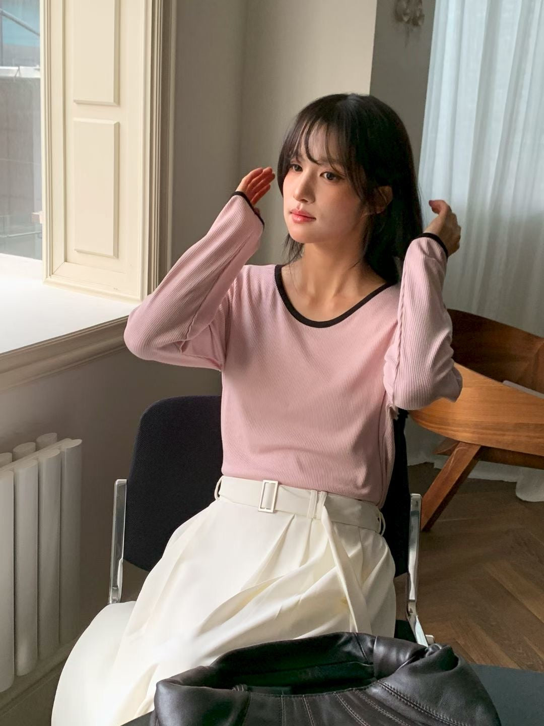 ♡質感百搭撞色滾邊細坑條上衣♡ (C260321)