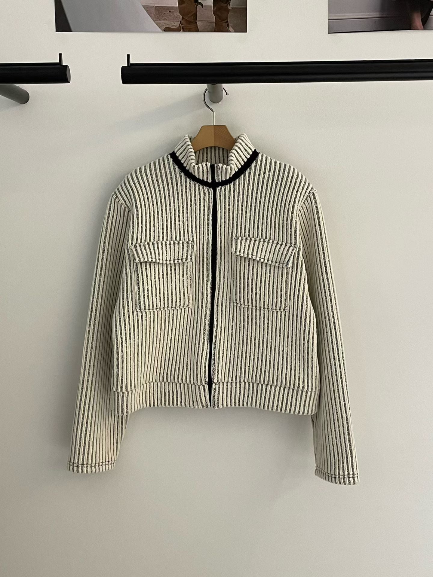 ♡立體直條紋編織口袋拉鍊外套♡ (C251225)