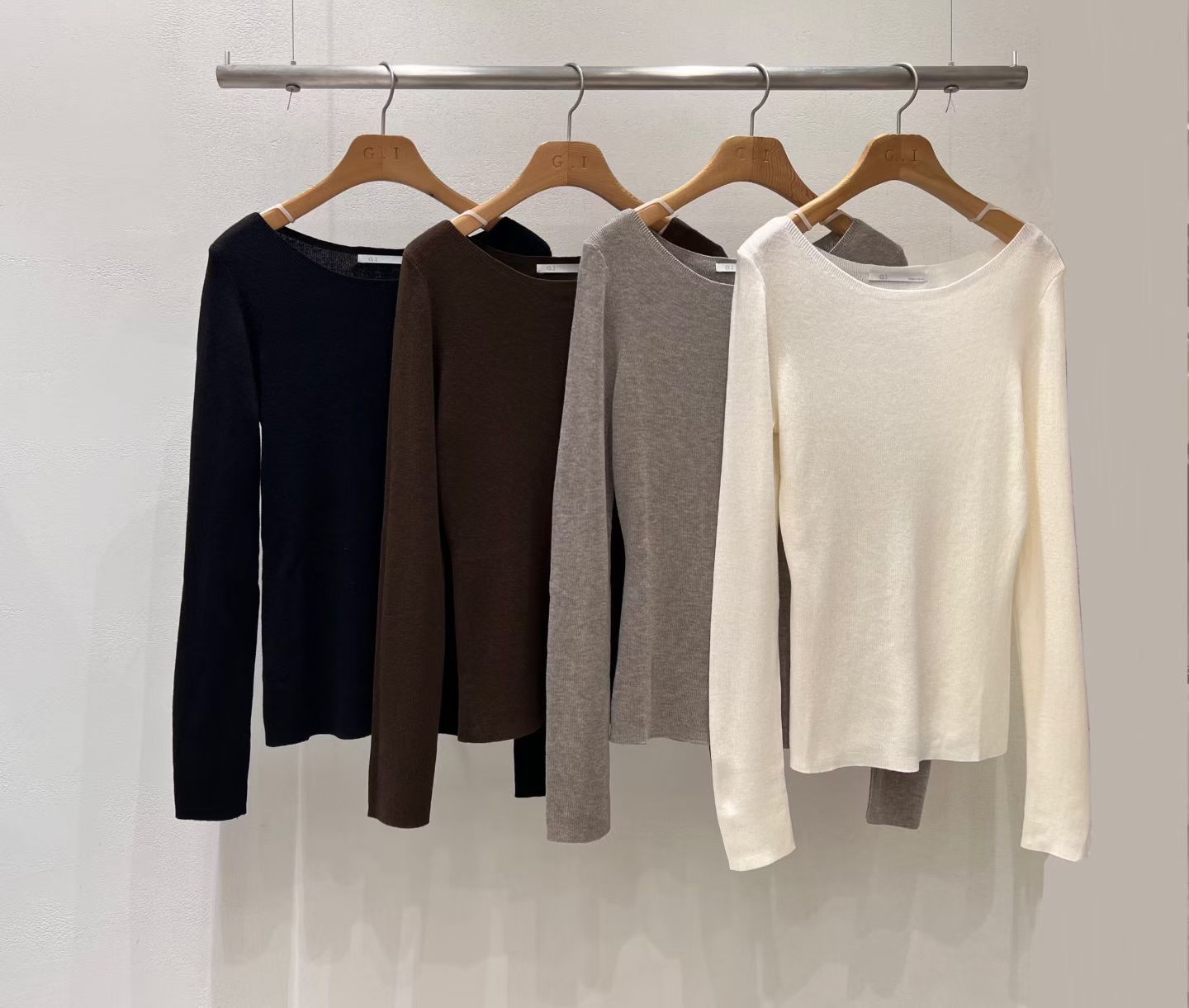 ♡顯瘦細針織船領薄長袖♡ (C251130)