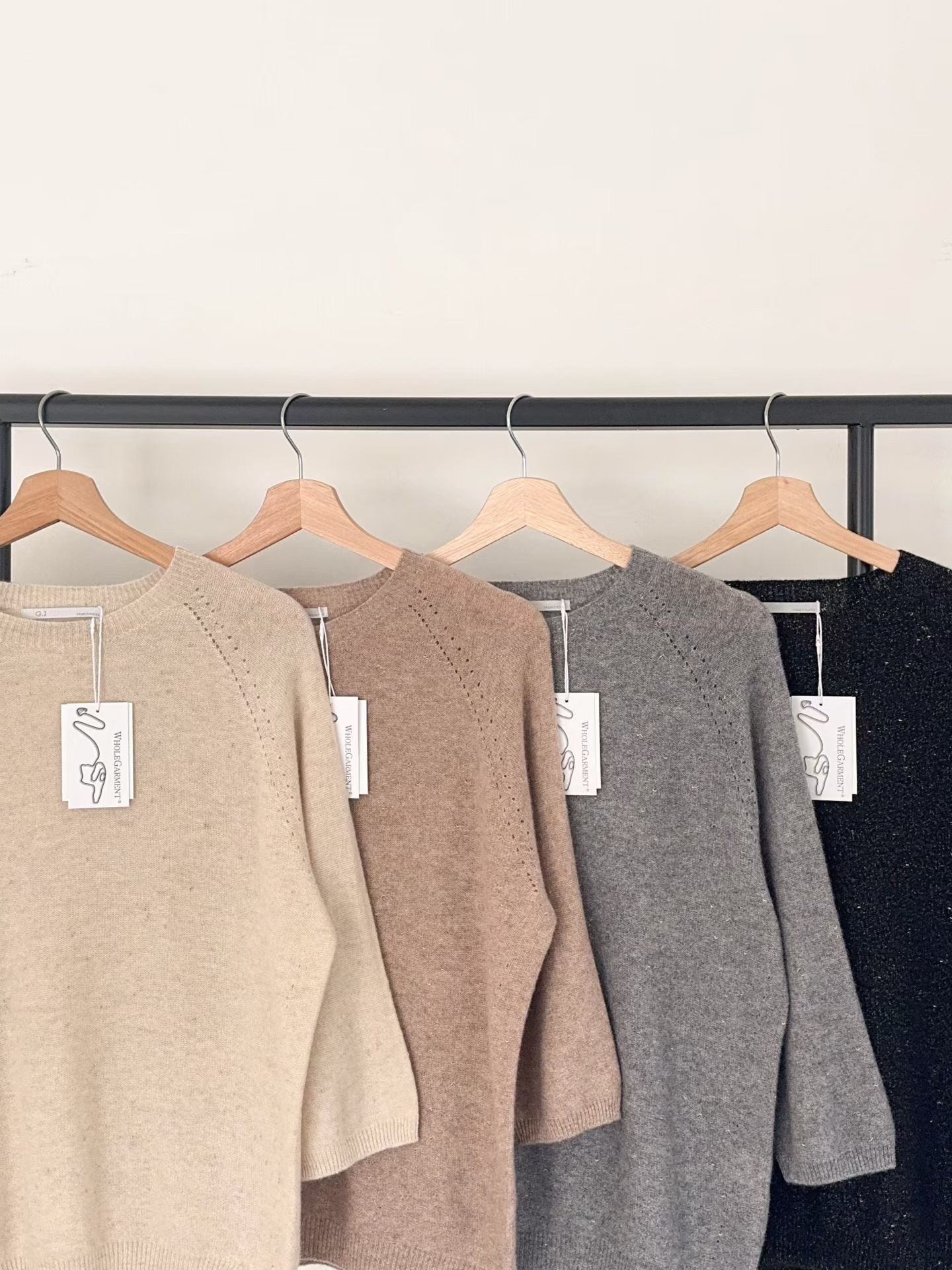 ♡低調微閃一體成型質感毛衣♡ (C251129)