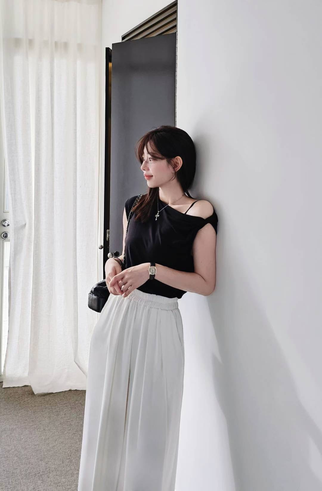 ♡Oni家♡設計感天絲扭結單肩T (C250904)