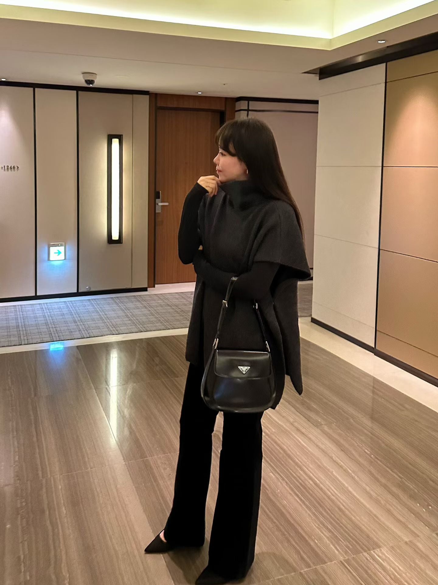 ♡輕奢極暖斗篷式披肩兩穿上衣♡ (C251236)