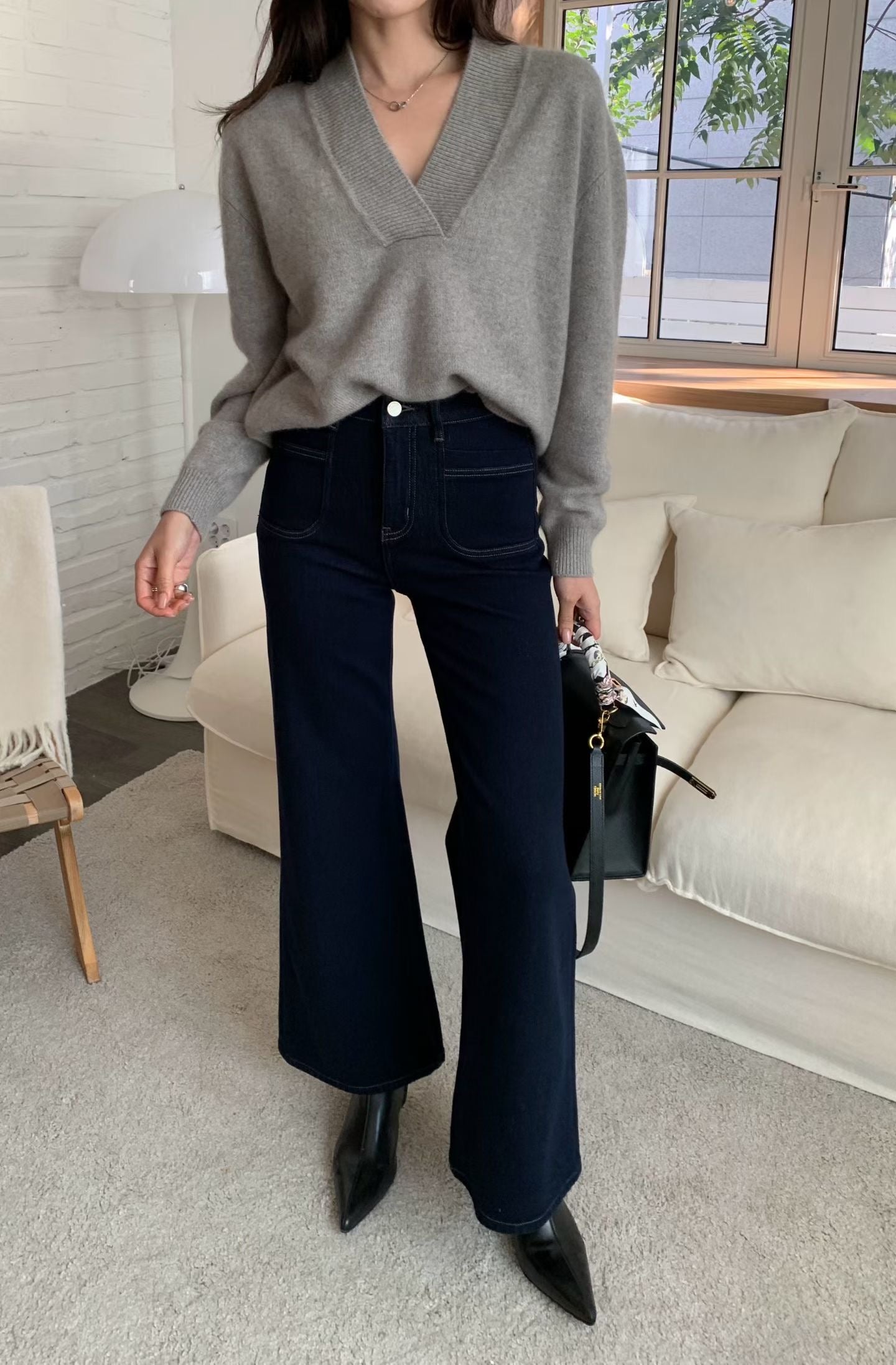 ♡雙口袋修身刷絨微喇叭牛仔褲♡ (C251216)