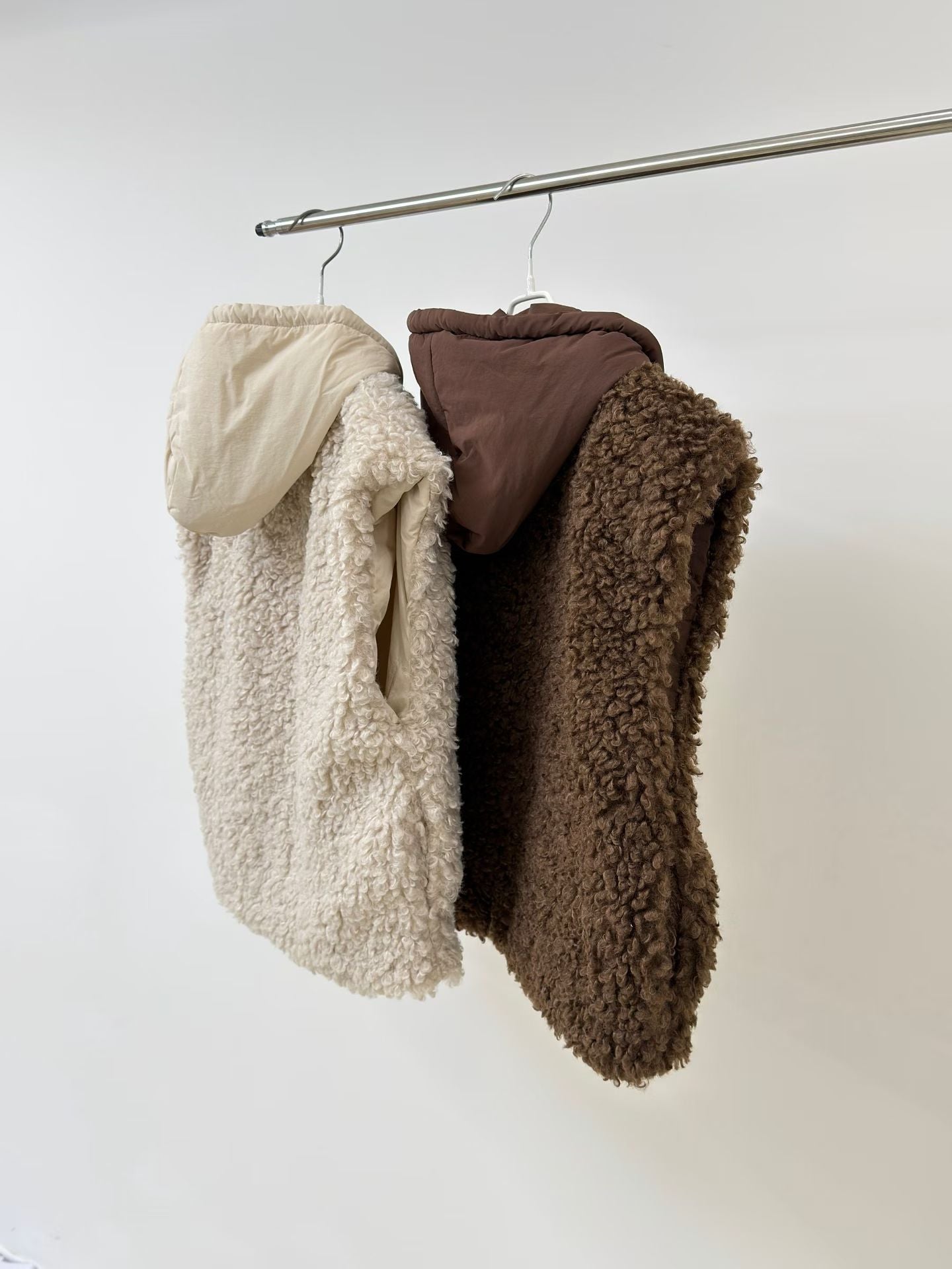 ♡雙面QQ暖毛連帽背心♡ (C251249)