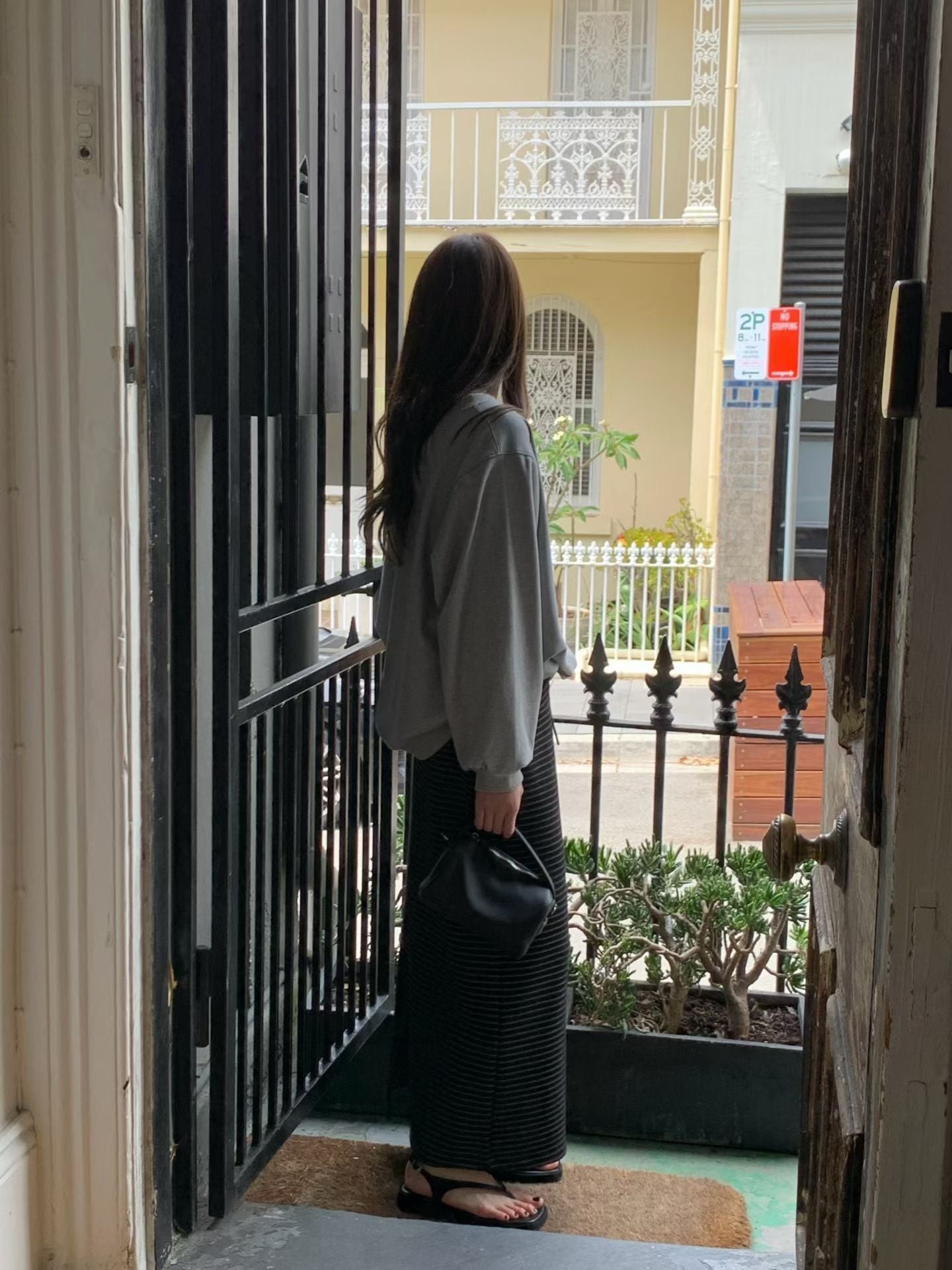 ♡百搭細條紋直筒彈力長裙♡ (C260437)