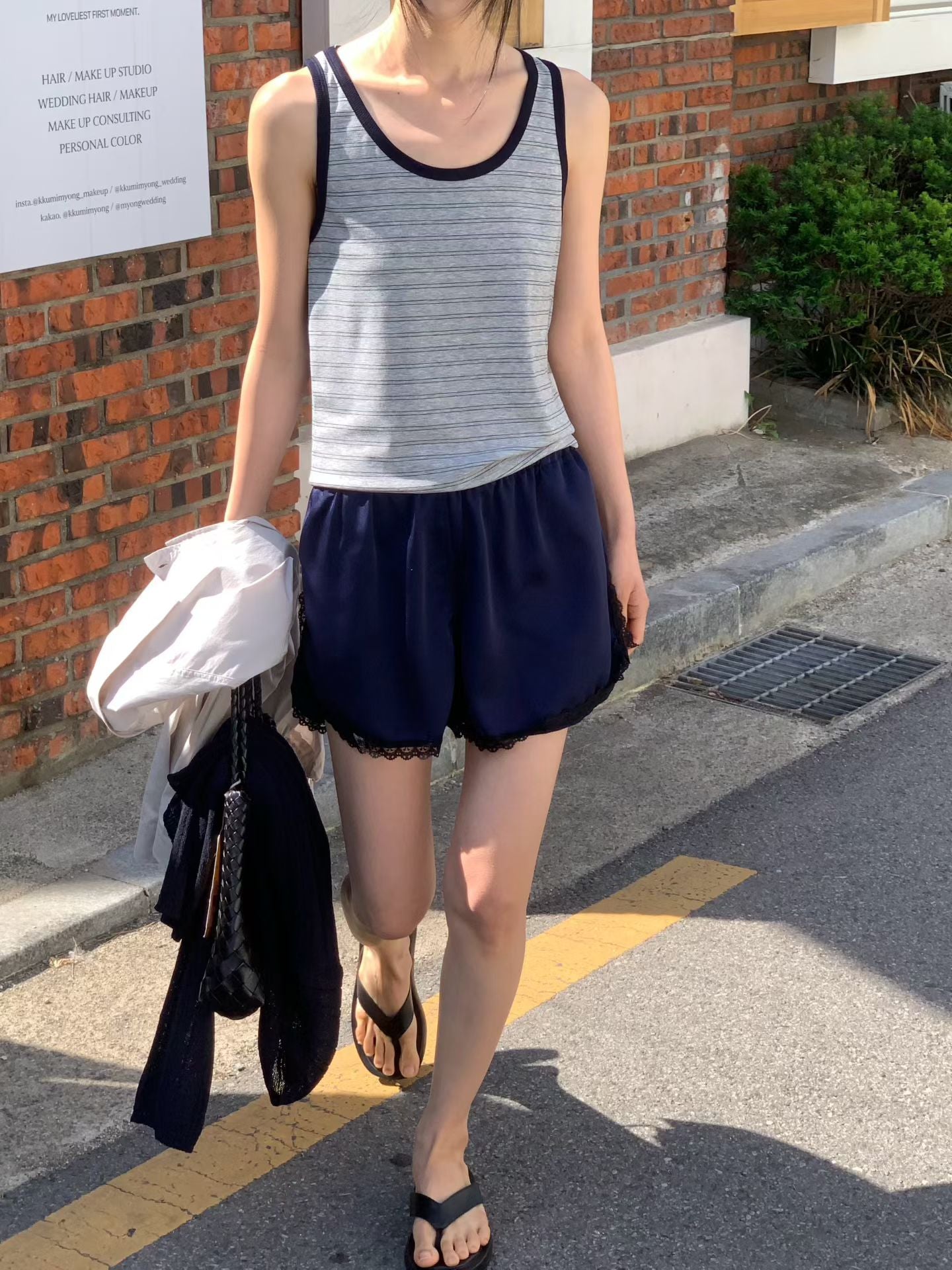 ♡奶油冰絲蕾絲短褲♡ (C260661)
