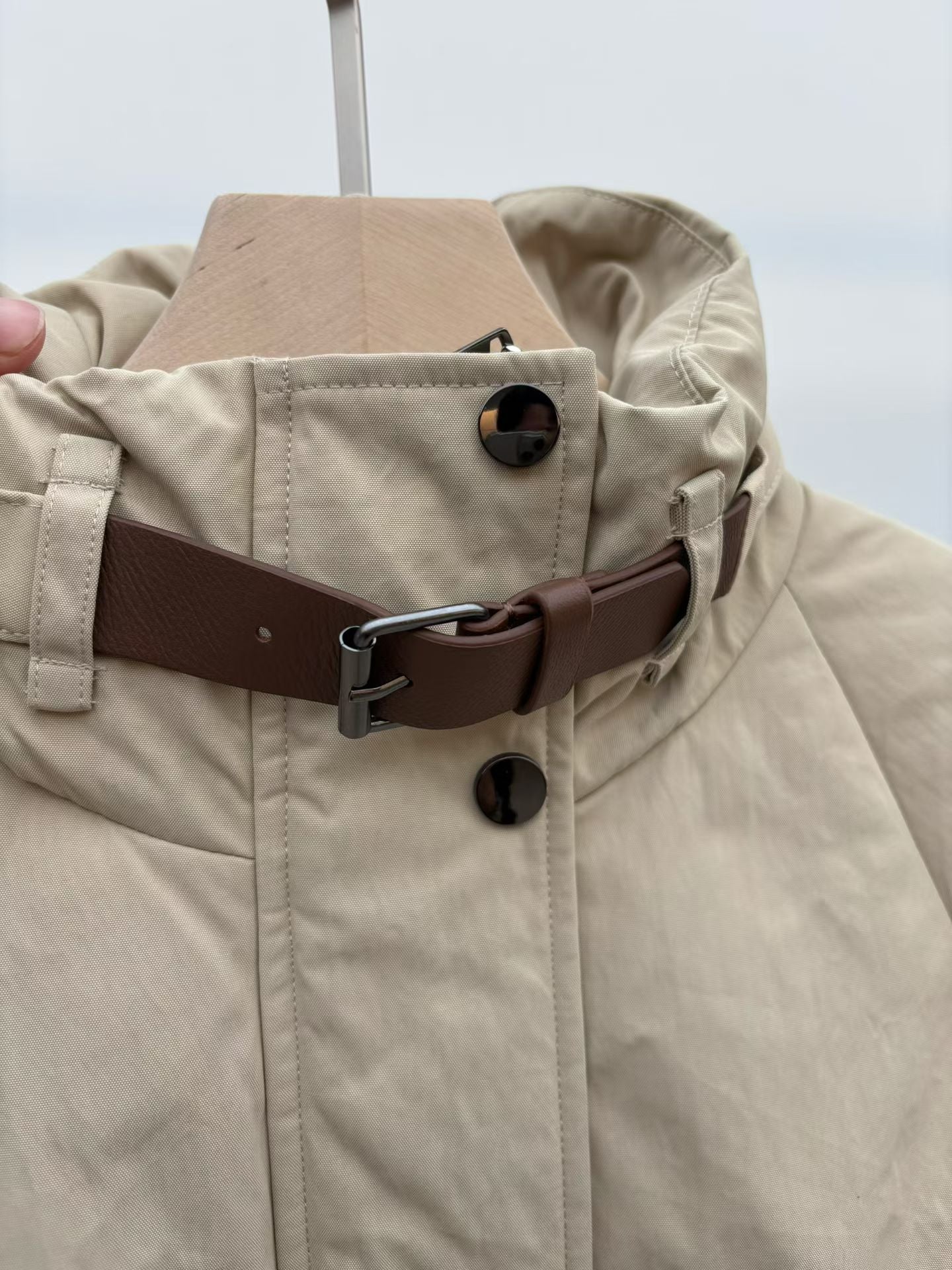 ♡帥氣質感扣帶暖絨外套♡ (C251221)