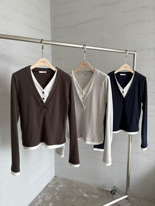 ♡雙層領線假兩件V領上衣♡ (C251255)