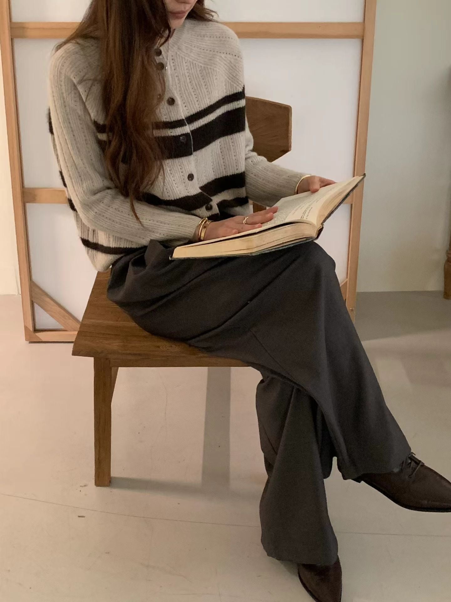 ♡氣質Oni家♡特殊拉格蘭鏤空條紋開衫 (C251136)