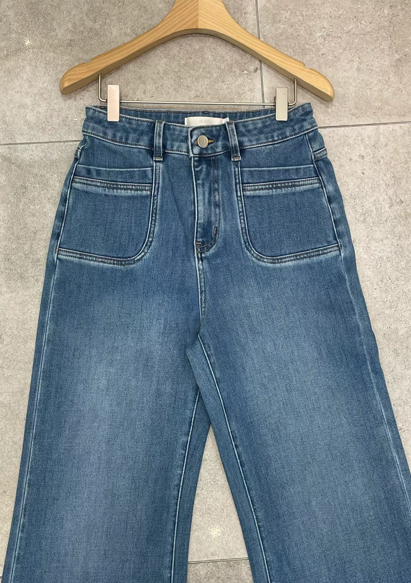 ♡雙口袋修身刷絨微喇叭牛仔褲♡ (C251216)