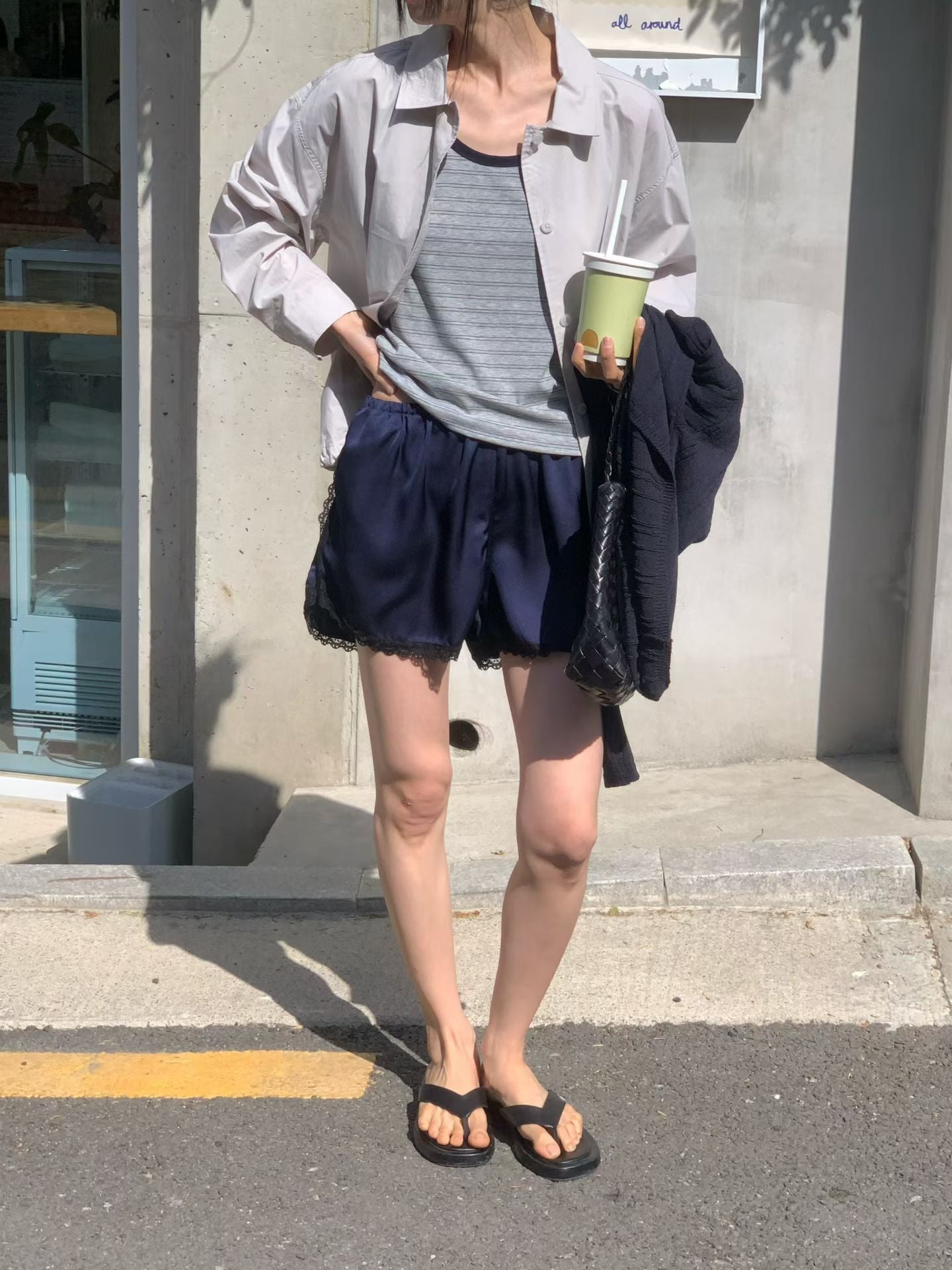 ♡奶油冰絲蕾絲短褲♡ (C260661)