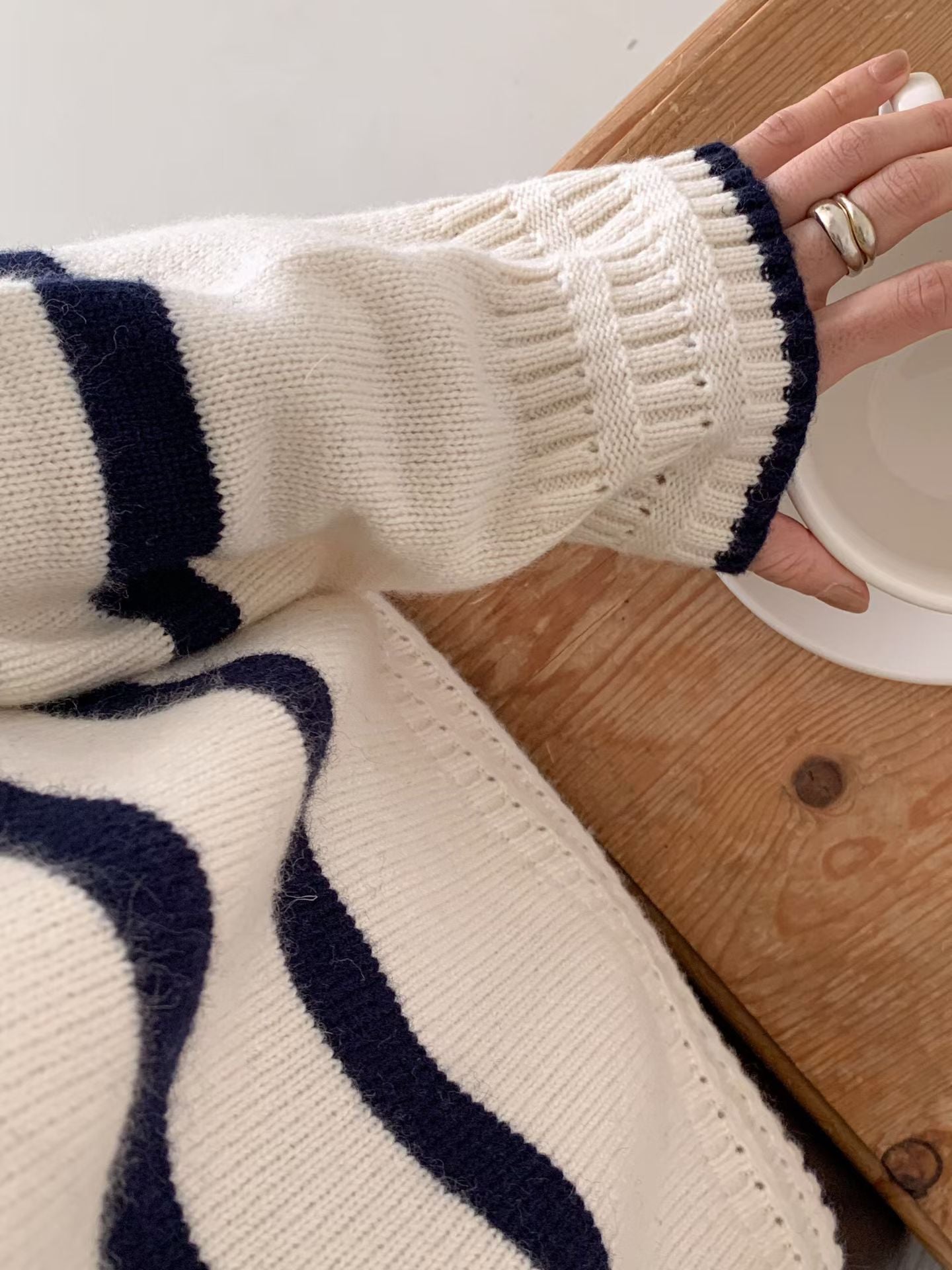 ♡百搭拉格蘭鏤空收邊毛衣♡ (C251131)