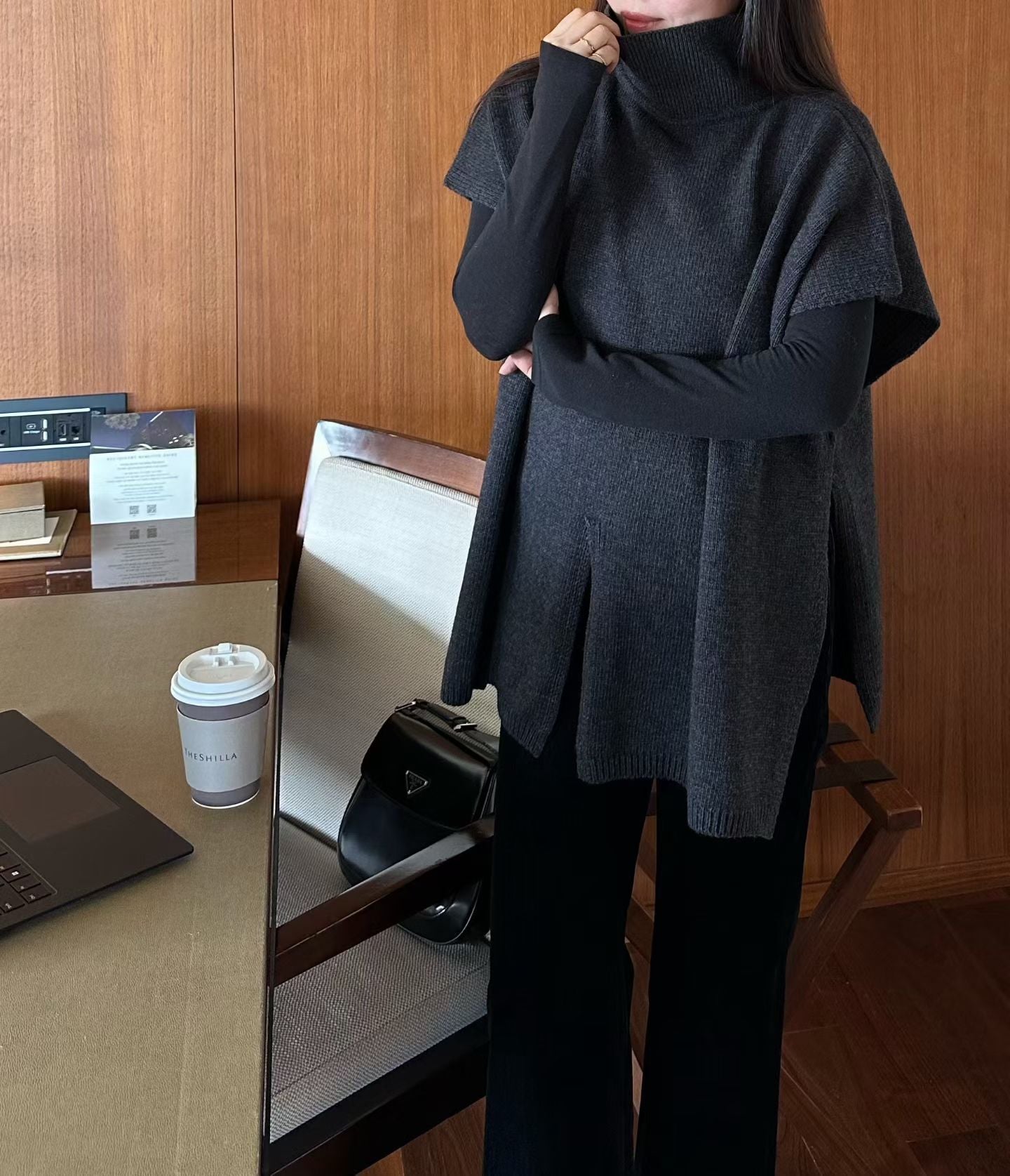 ♡輕奢極暖斗篷式披肩兩穿上衣♡ (C251236)