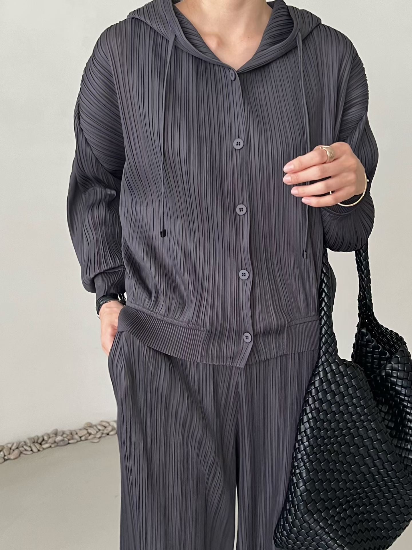 ♡質感細褶連帽外套~換季必備♡ (C250936)