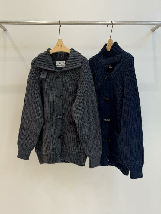 ♡重磅羊毛牛角釦極暖厚針織外套♡ (C251158)